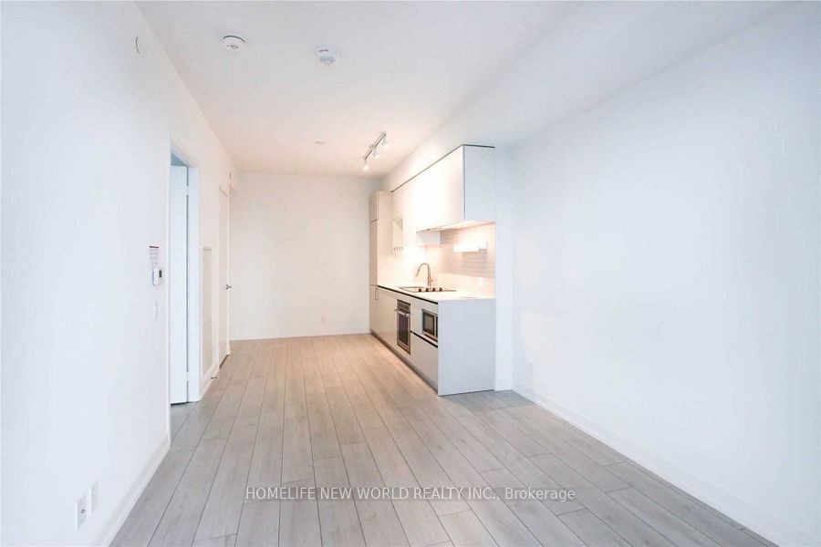 950 Portage Pkwy 4811, Vaughan, ON L4K 0J7 photo 5