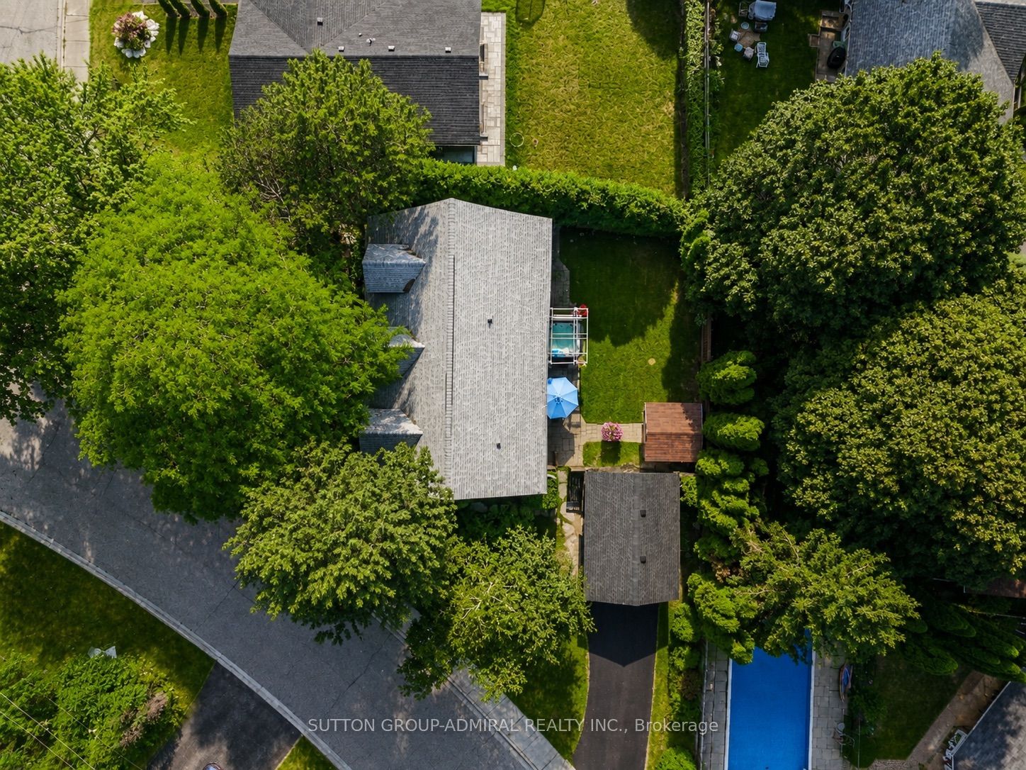 54 Starlight Crescent, Richmond Hill, ON L4C 4X5 photo 4