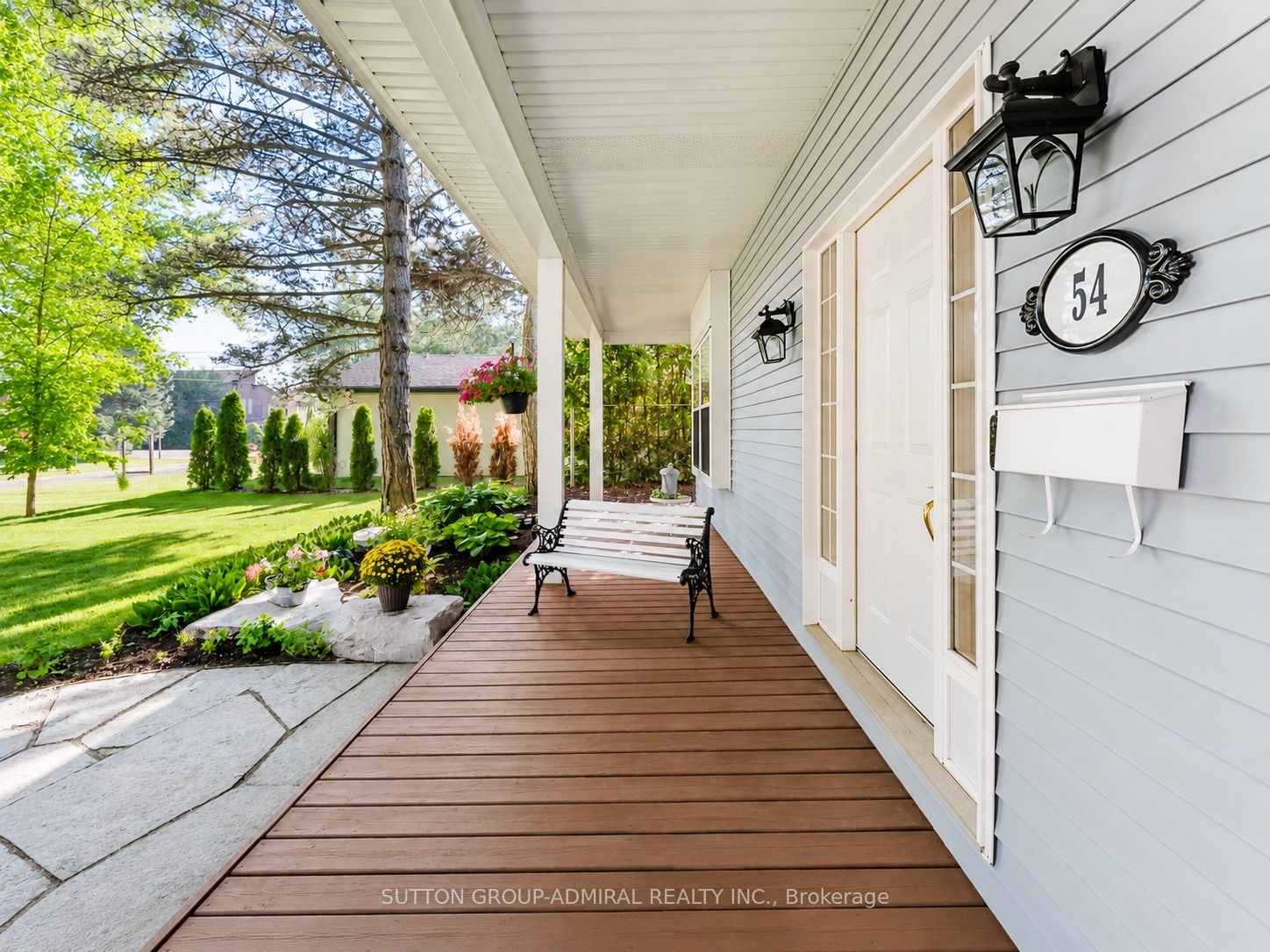 54 Starlight Crescent, Richmond Hill, ON L4C 4X5 photo 5