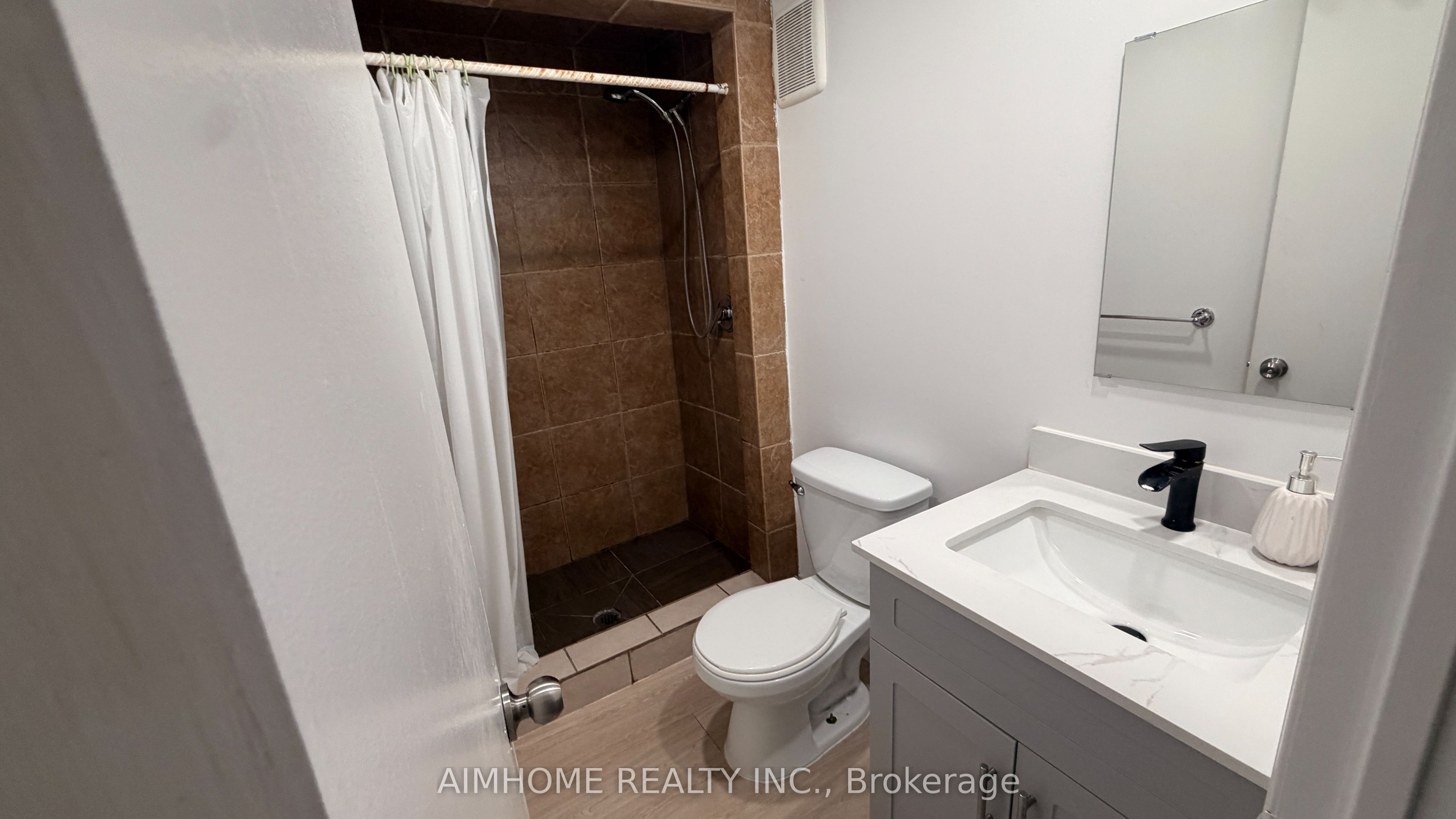 441 Fernleigh Circle S, Richmond Hill, ON L4C 1E7 photo 2