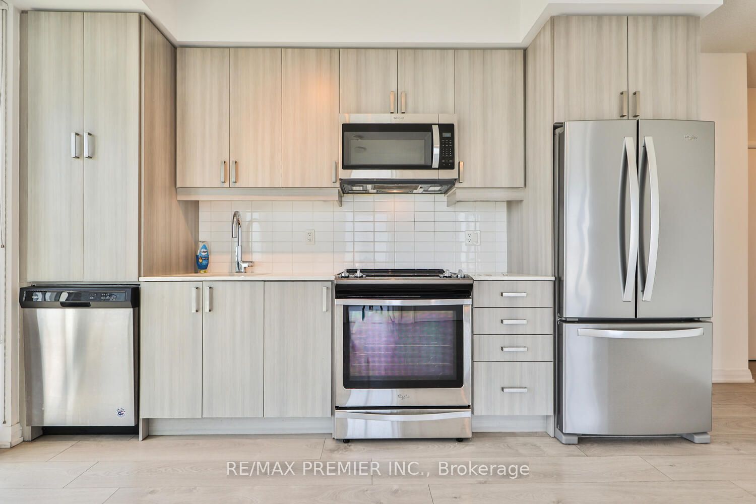 7895 Jane Street 1504, Vaughan, ON L4K 0K2 photo 2