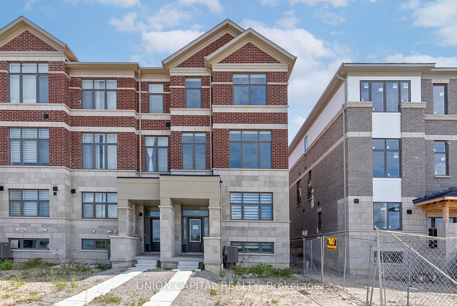 11437 Leslie Street, Richmond Hill, ON L4S 0N7 photo 2