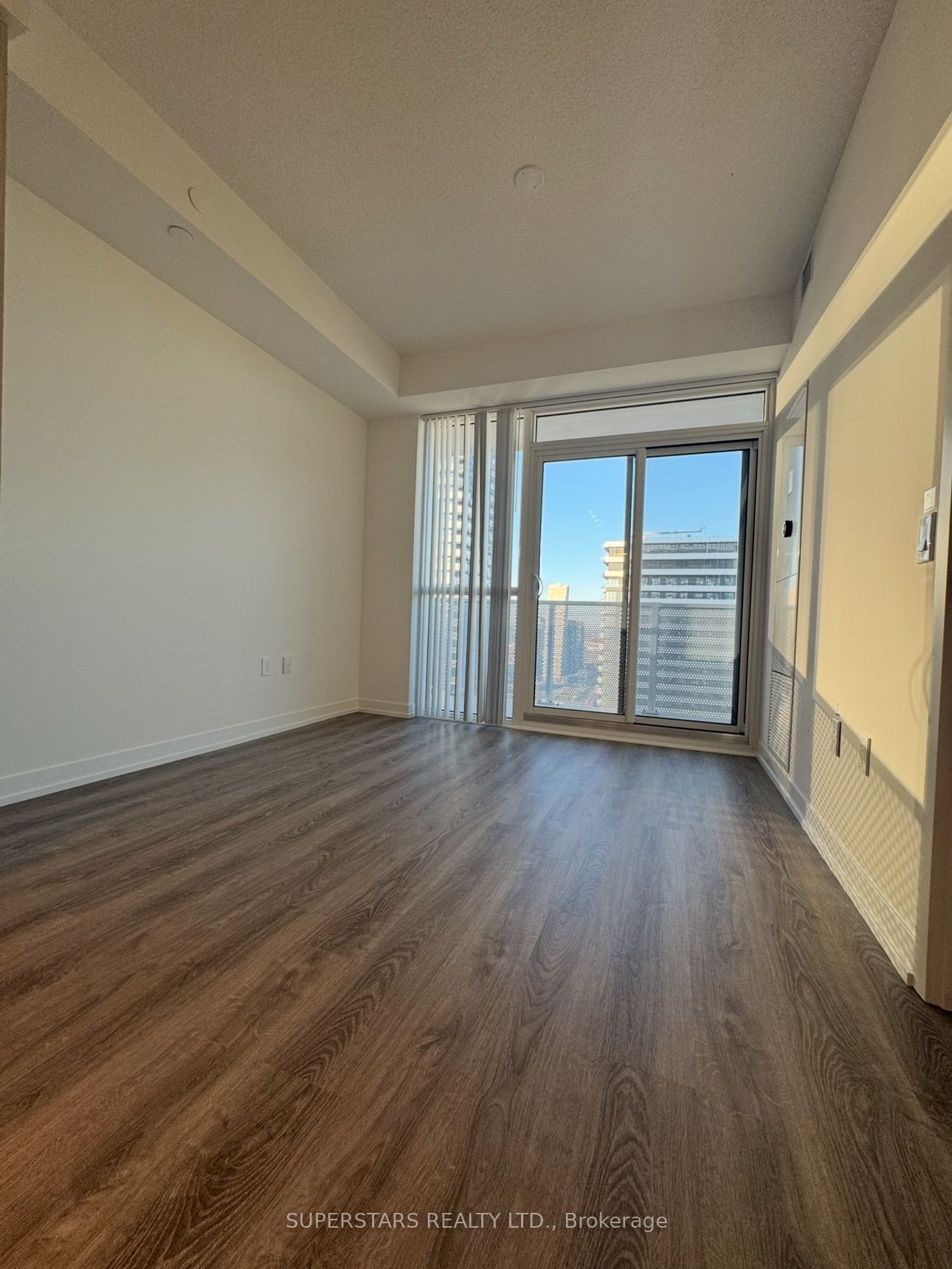 195 Commerce Street 4517, Vaughan, ON L4K 5C3 photo 5