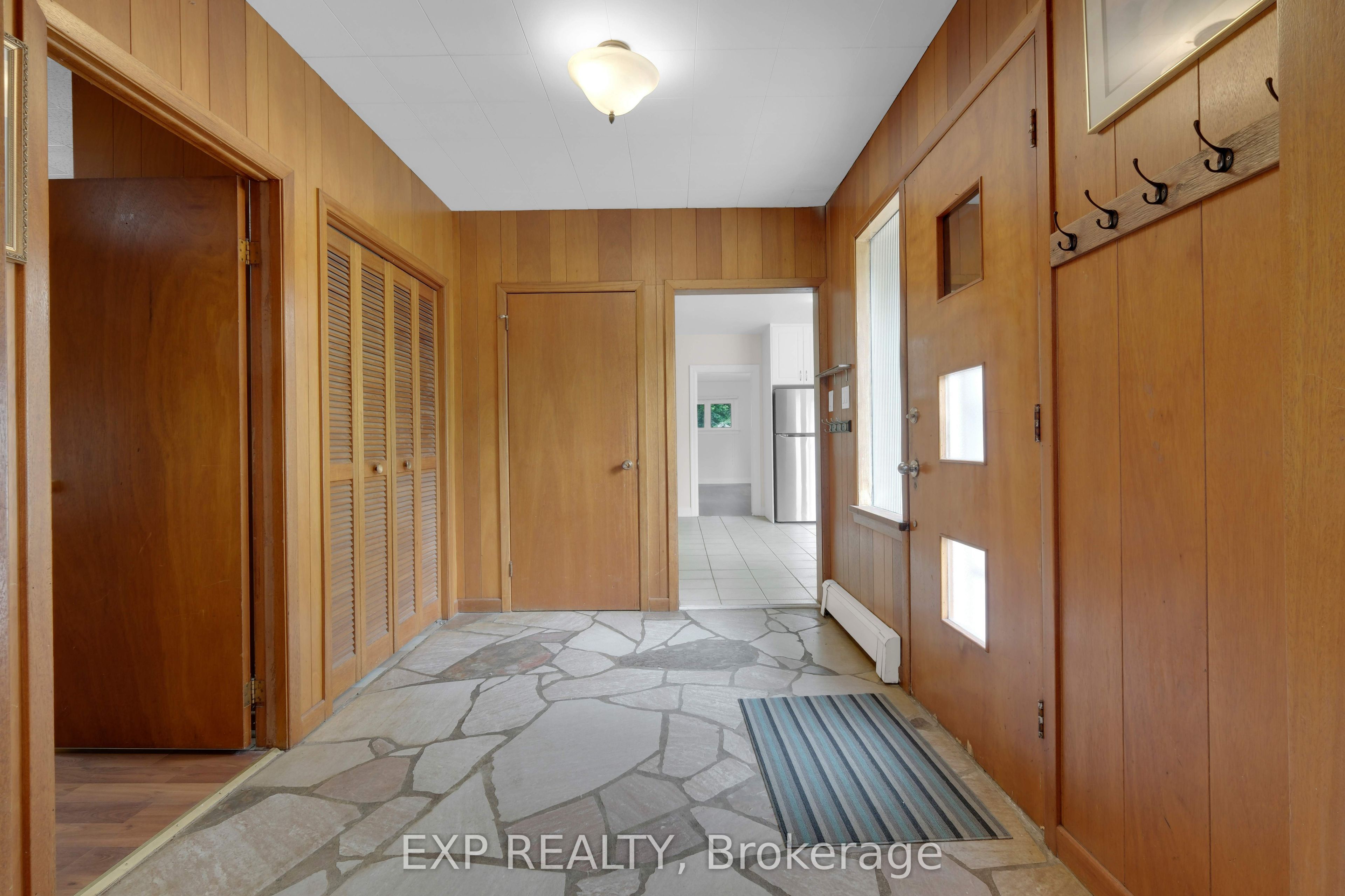 5373 Aurora Road, Whitchurch-Stouffville, ON L4A 7X4 photo 2