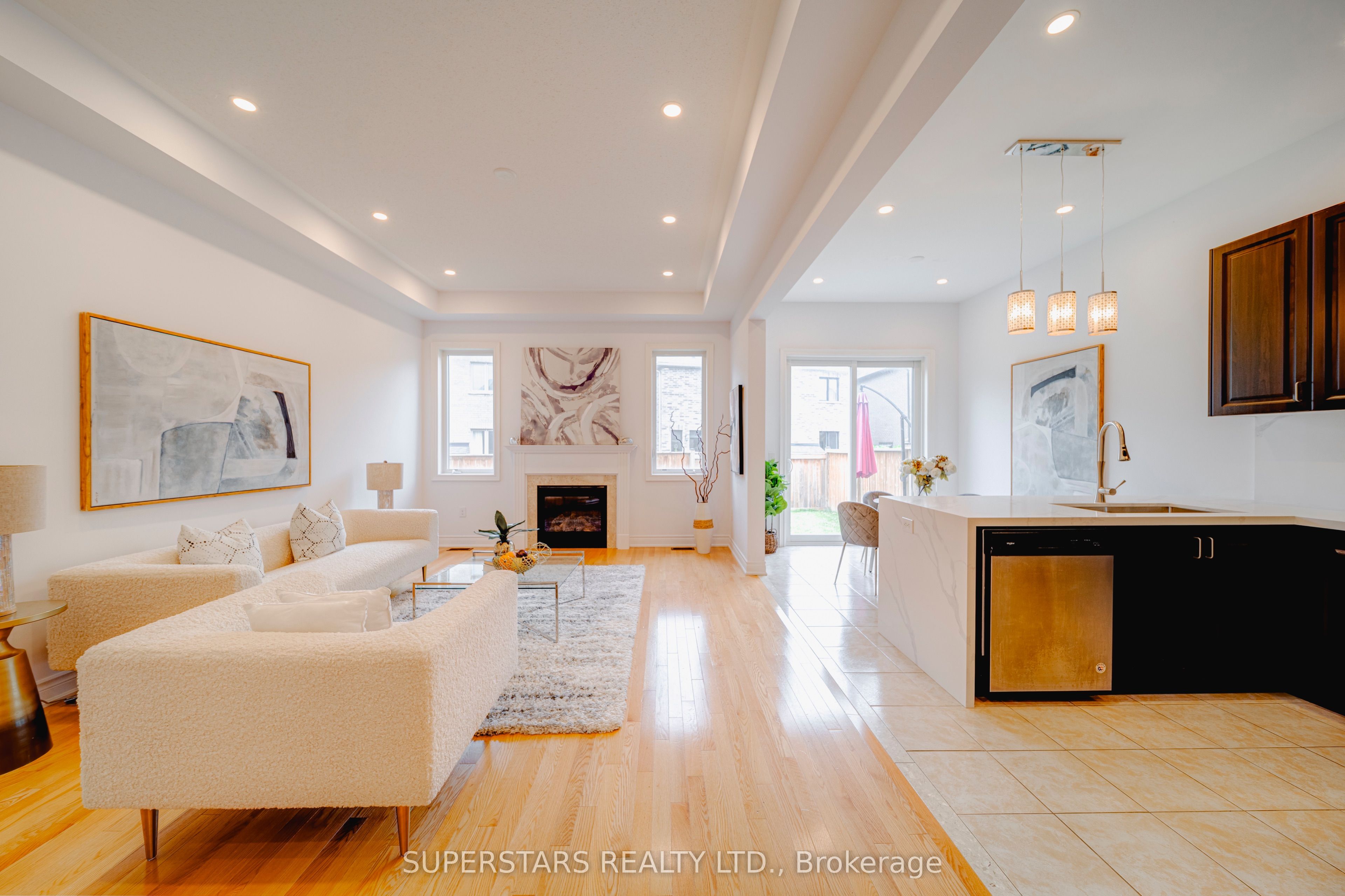 6 Temple Avenue, East Gwillimbury, ON L9N 0P2 photo 5
