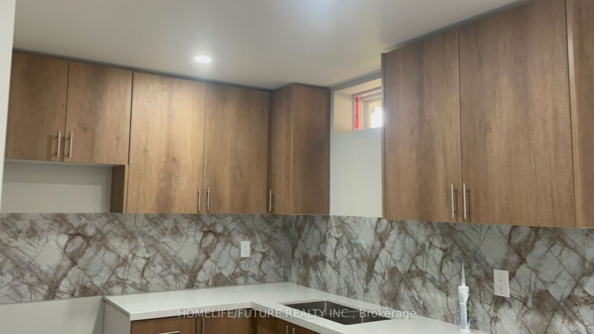 2 Hoover Park Drive Bsmt, Whitchurch-Stouffville, ON L4A 1S1 photo 2