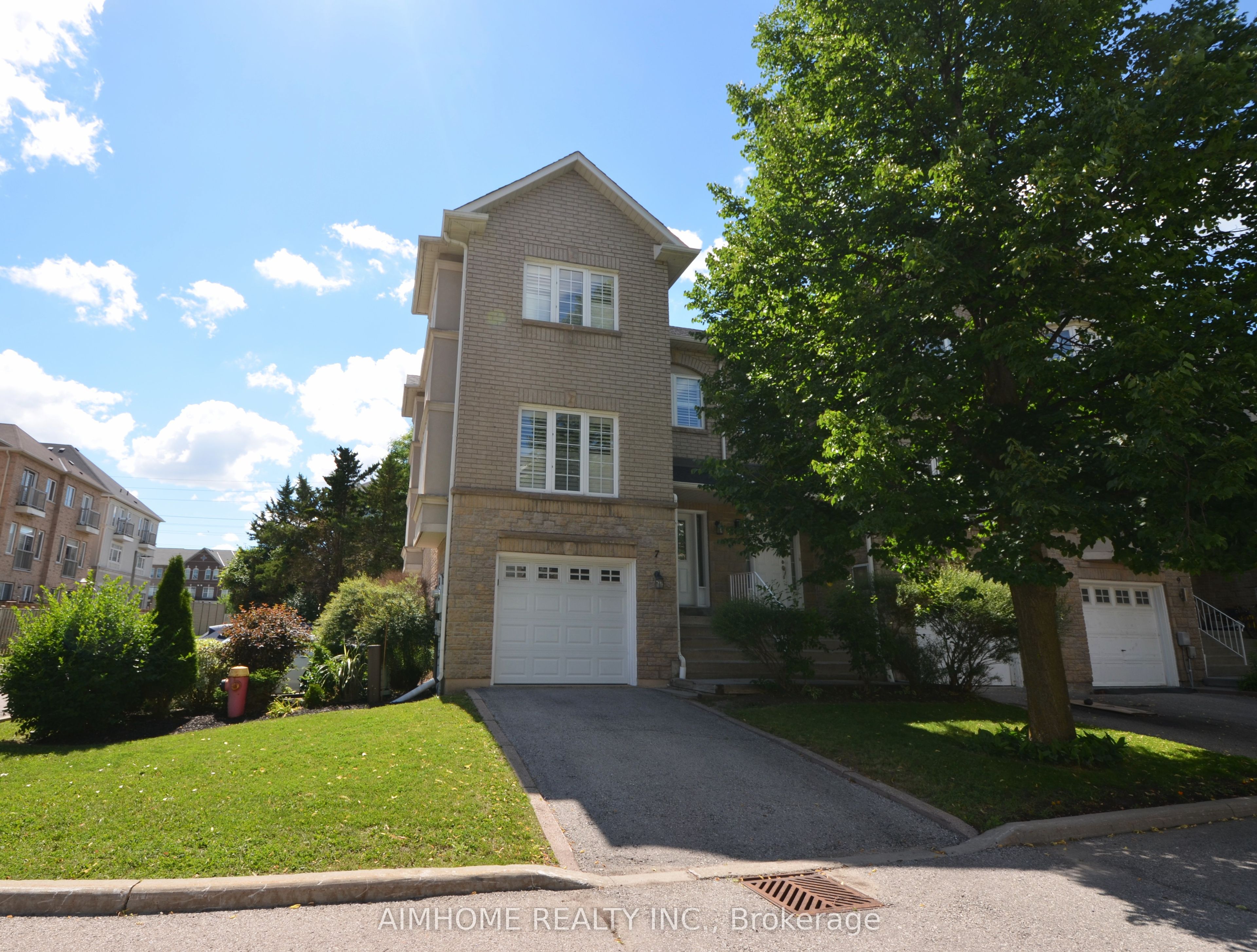 10719 Bathurst Street 7, Richmond Hill, ON L4C 0N3