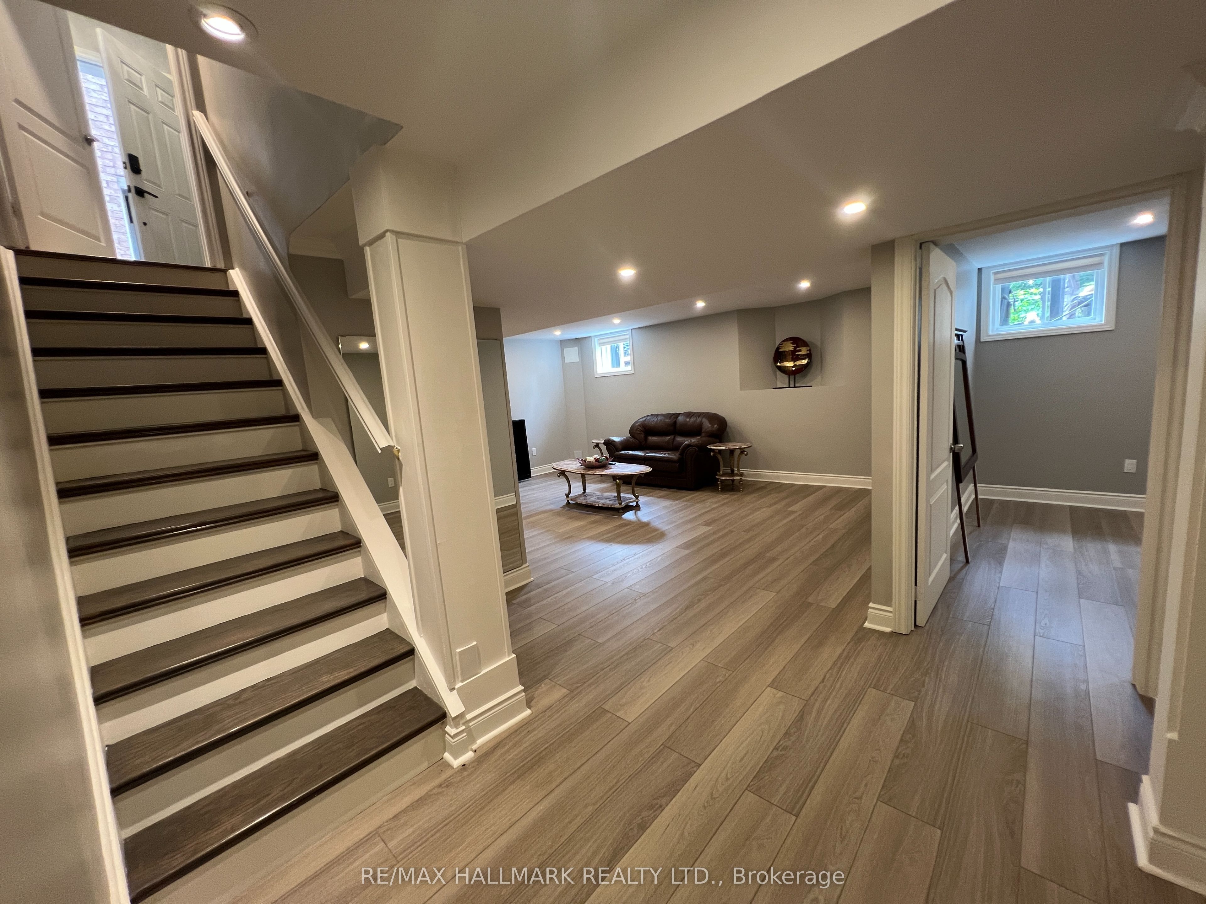 15 Cormorant Crescent Basement, Vaughan, ON L4H 2R1 photo 3