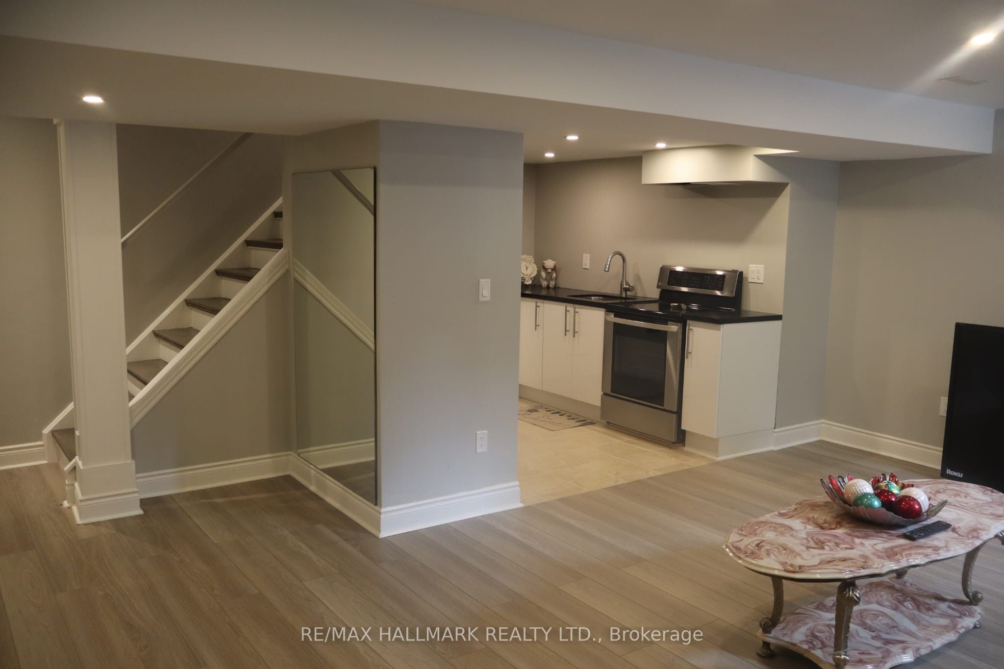 15 Cormorant Crescent Basement, Vaughan, ON L4H 2R1 photo 5