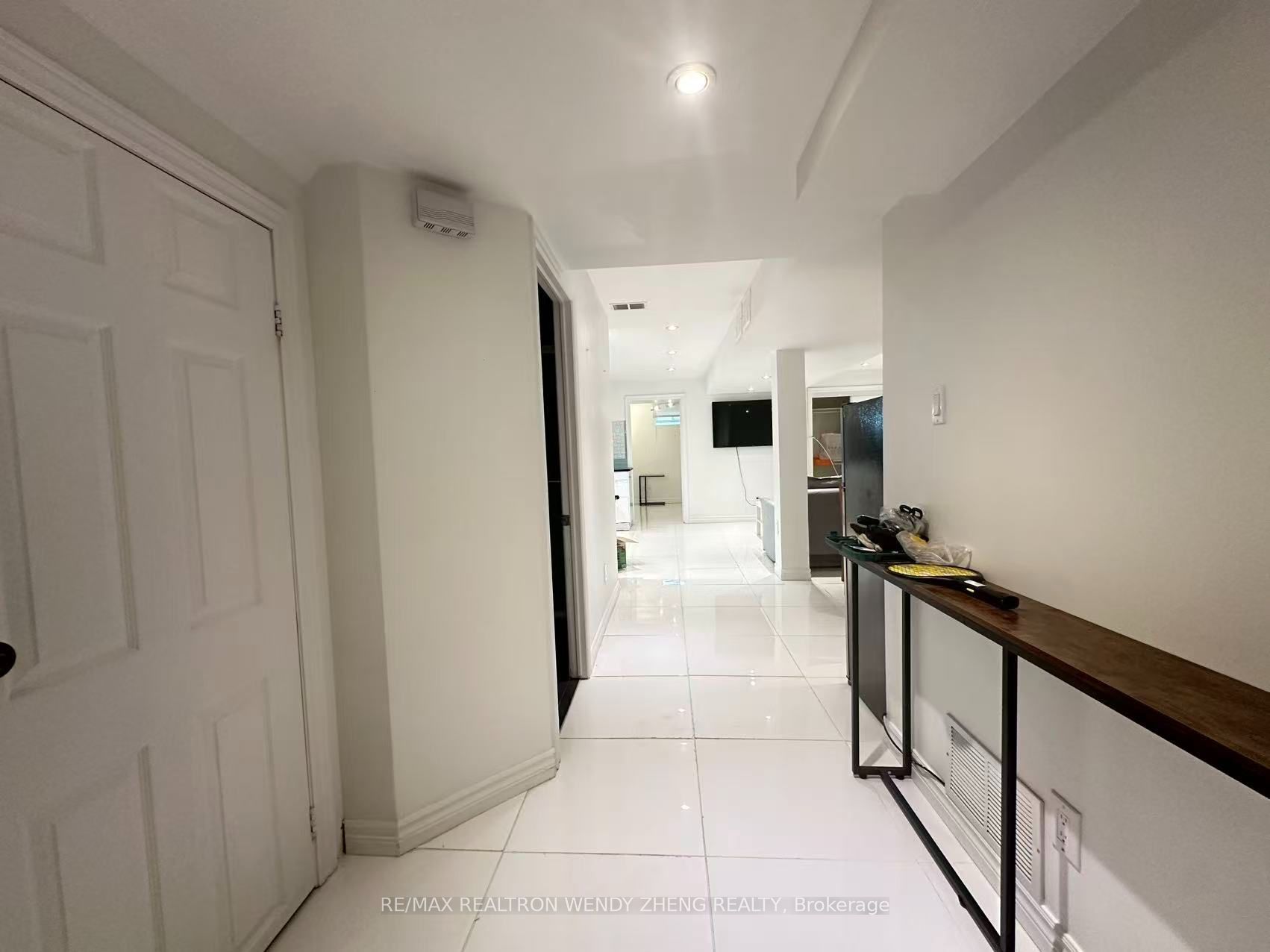 157 Black Maple Crescent Bsmt, Vaughan, ON L6A 4G6 photo 4
