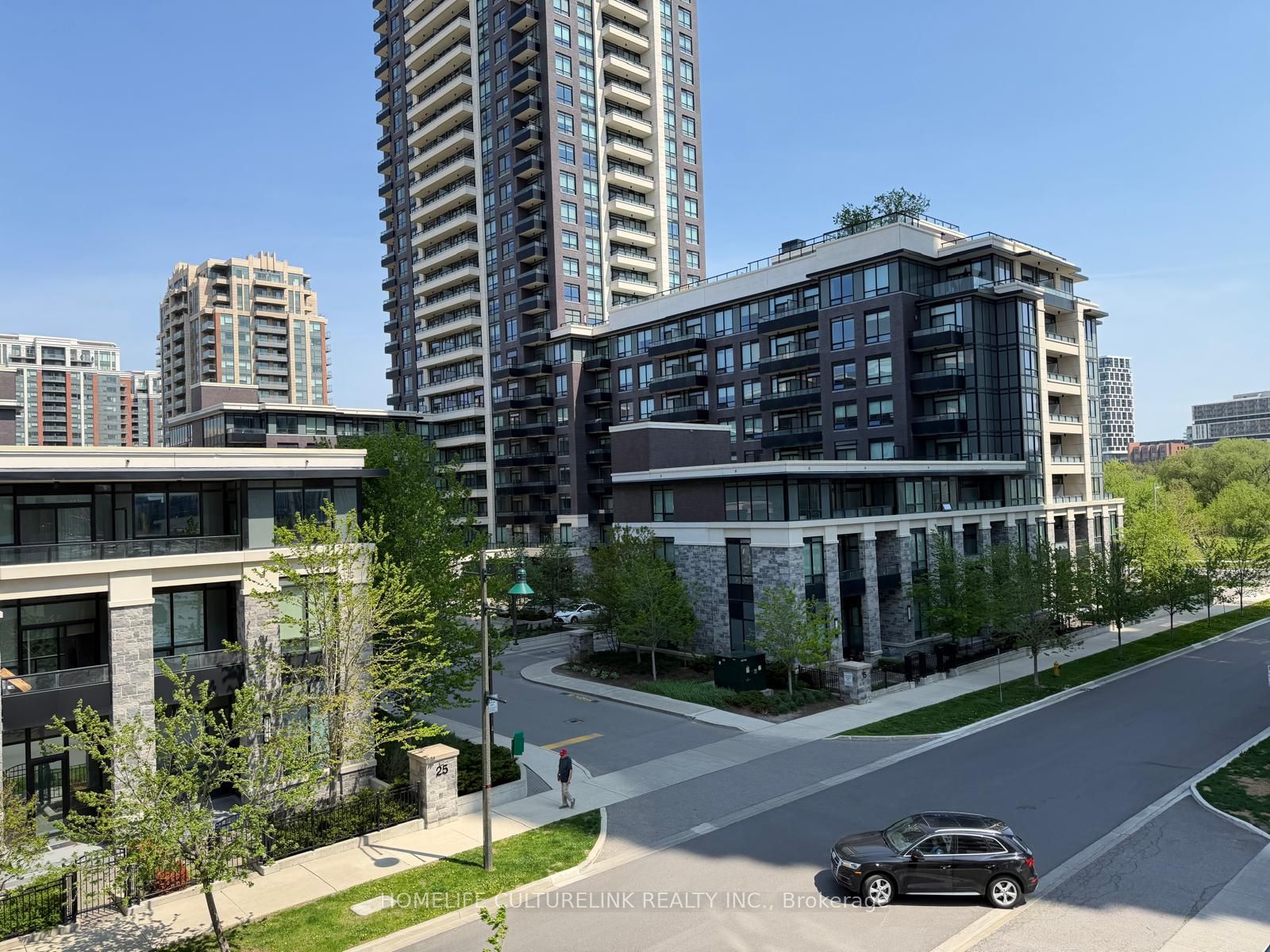 38 Water Walk Drive 321, Markham, ON L3R 6M8 photo 2