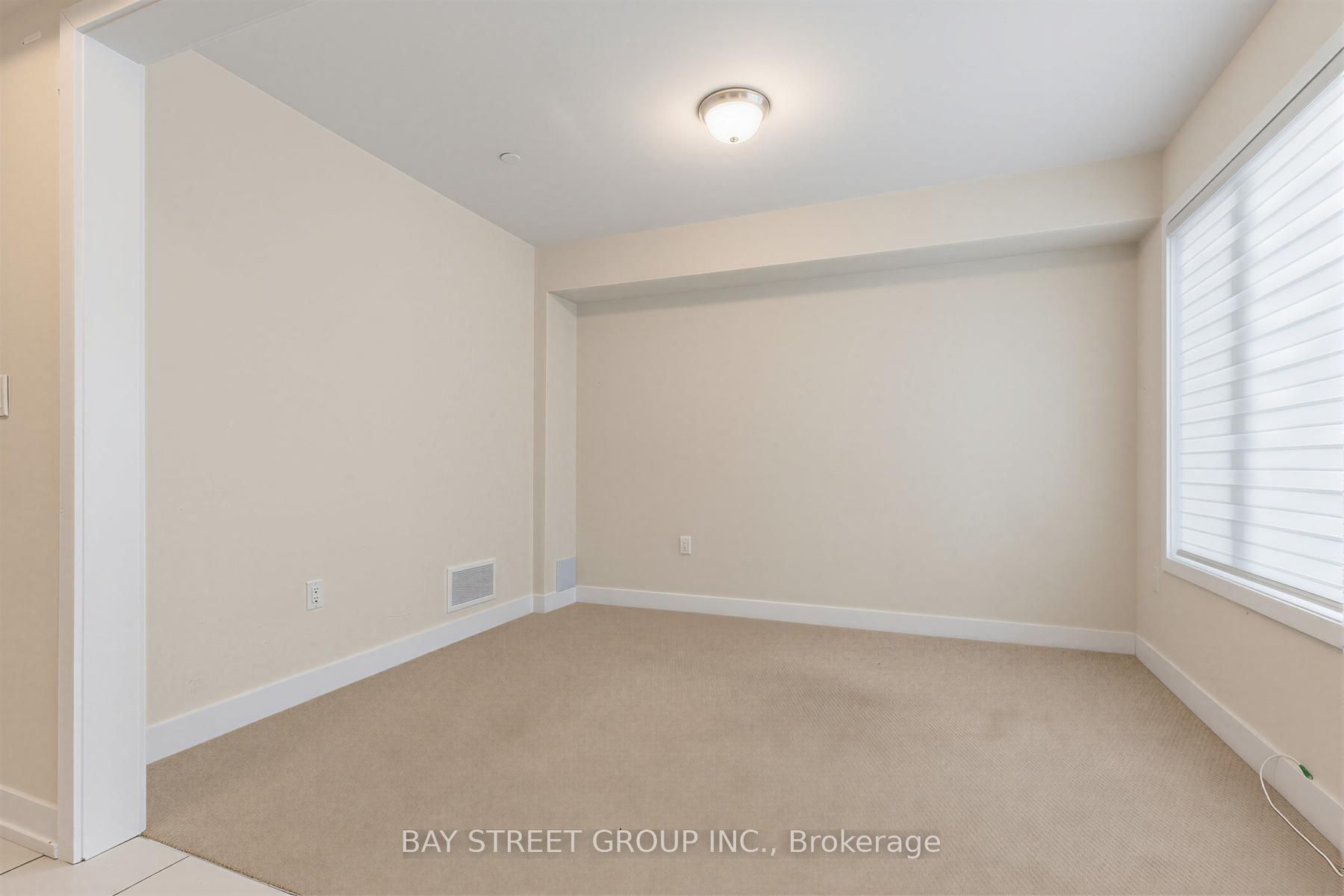 28 Credit Lane, Richmond Hill, ON L4E 1G9 photo 5