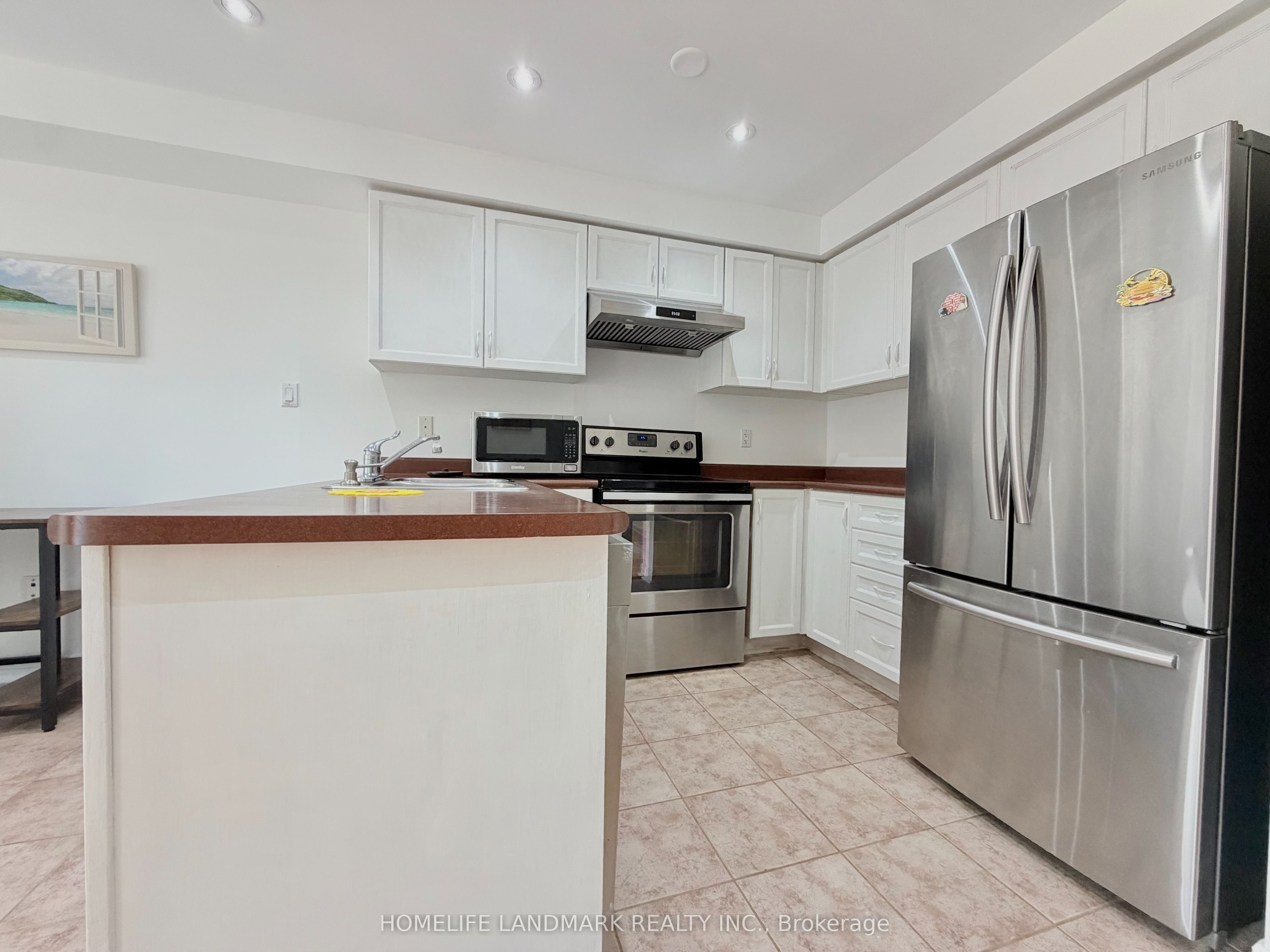 1967 Bur Oak Avenue, Markham, ON L6E 1W4 photo 3