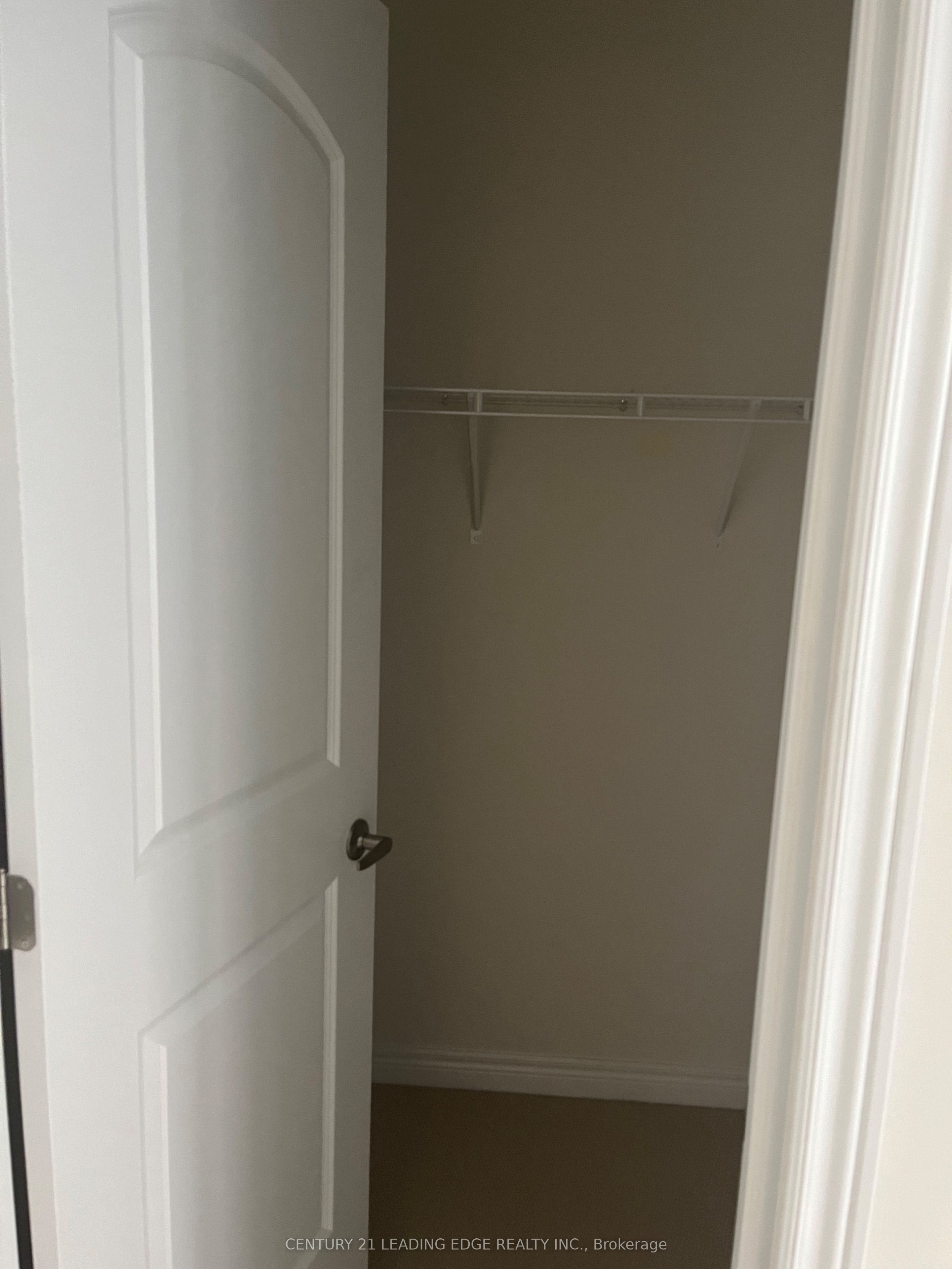 23 Boland Court 1 Bdrm Upper Level, Aurora, ON L4G 0W6 photo 3