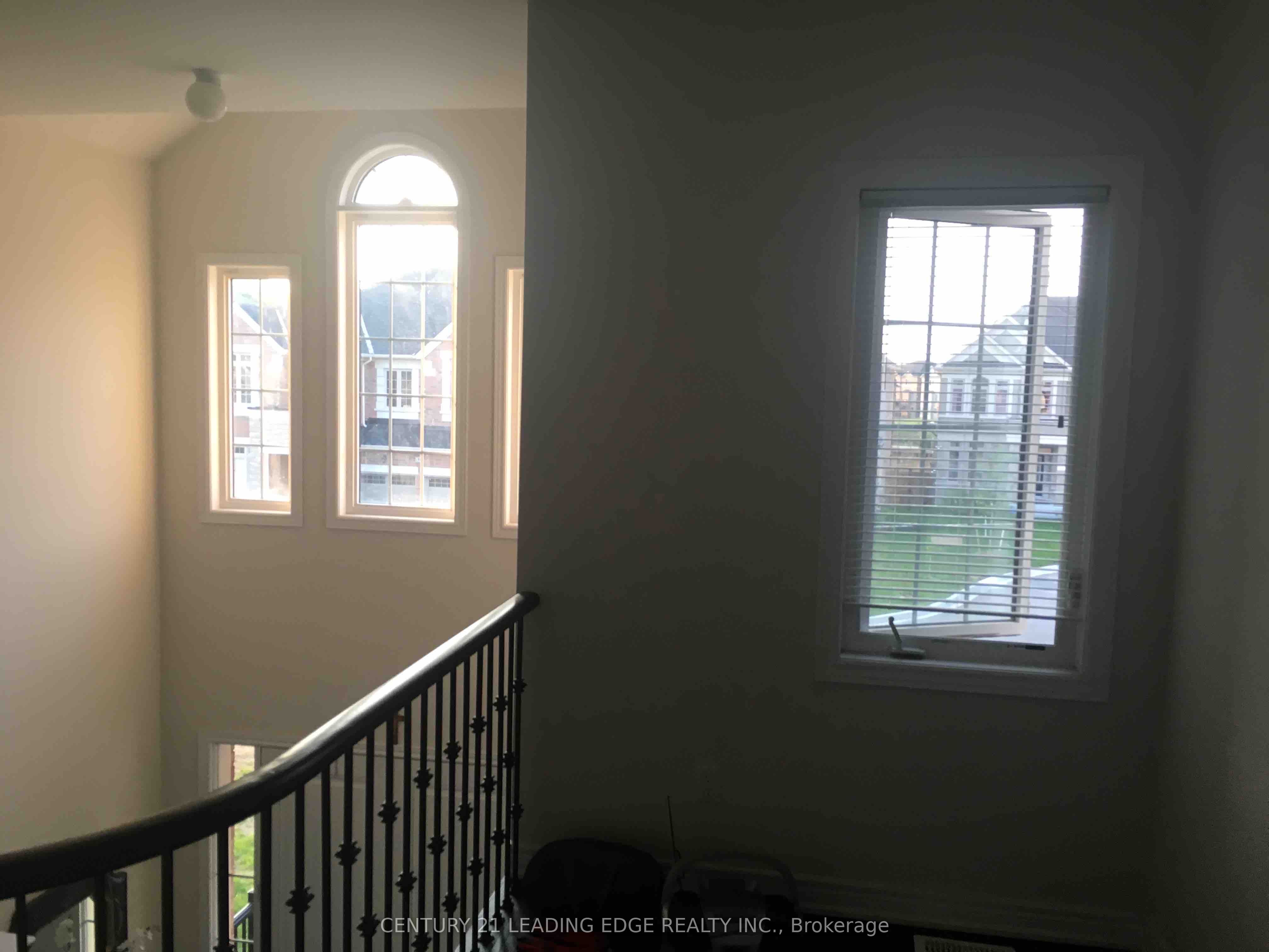 23 Boland Court 1 Bdrm Upper Level, Aurora, ON L4G 0W6 photo 5