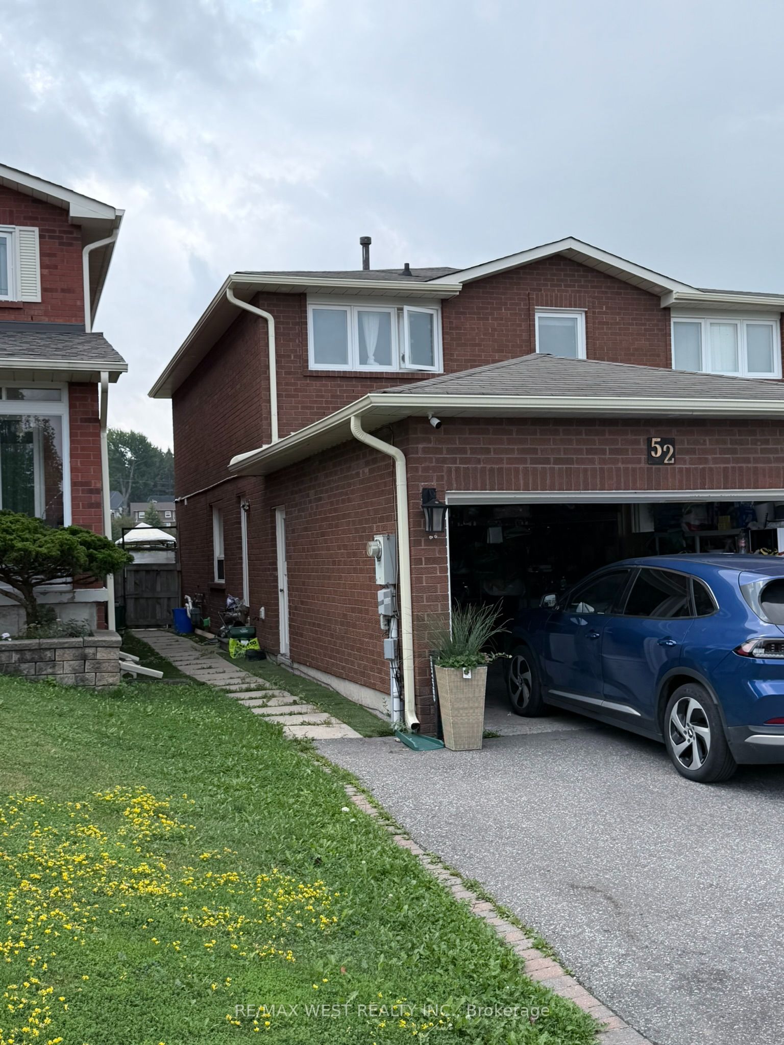 52 Marchwood Crescent Basement, Richmond Hill, ON L4C 8M4