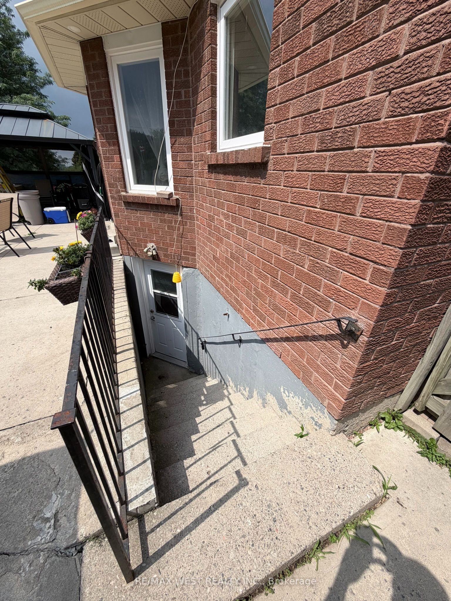 52 Marchwood Crescent Basement, Richmond Hill, ON L4C 8M4 photo 3