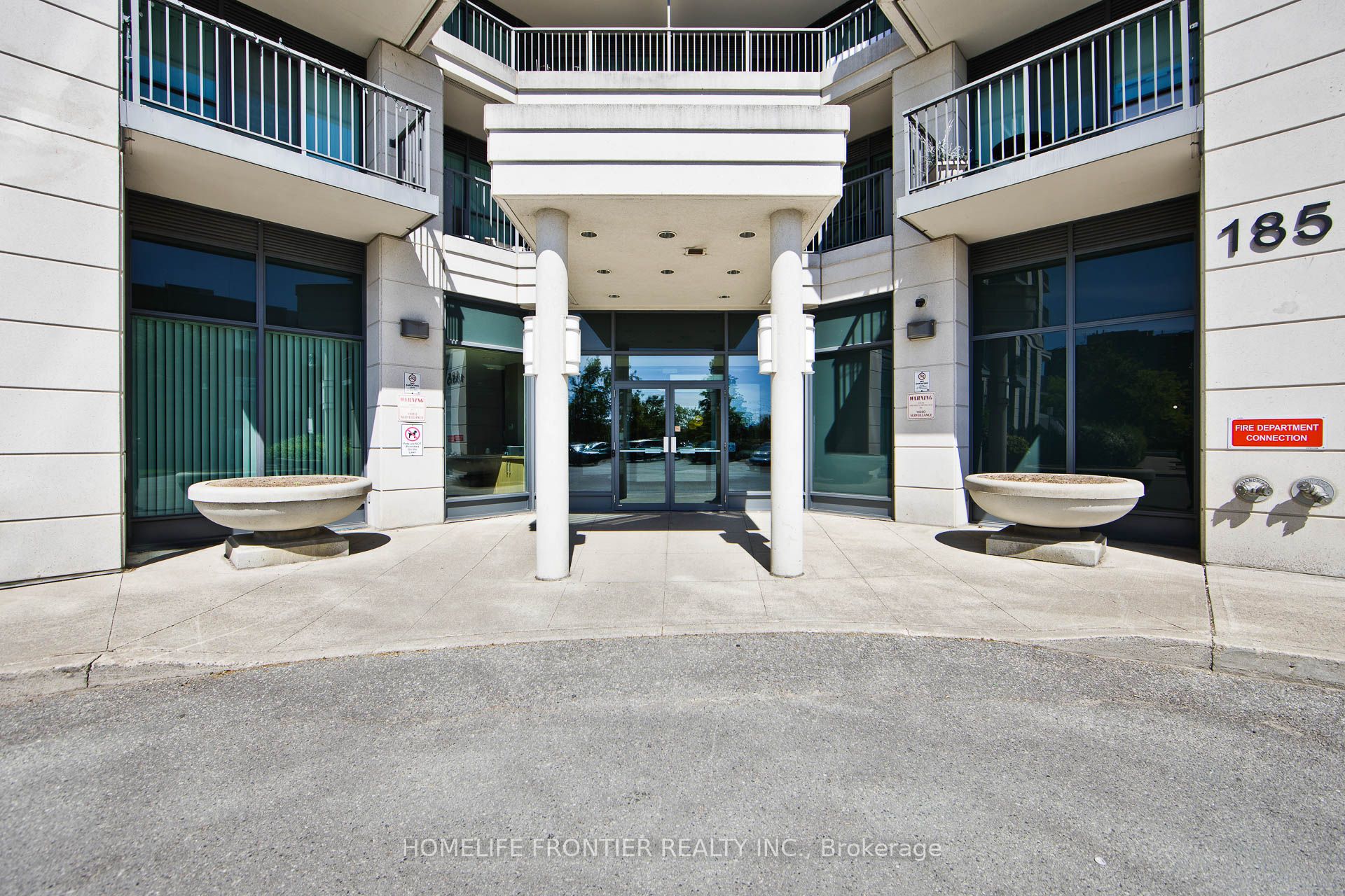185 Oneida Crescent 1117, Richmond Hill, ON L4B 0B1 photo 2