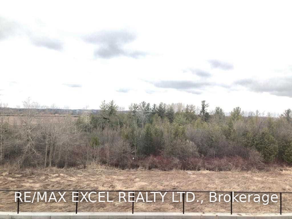152 William F Bell Parkway, Richmond Hill, ON L4S 0L7 photo 5