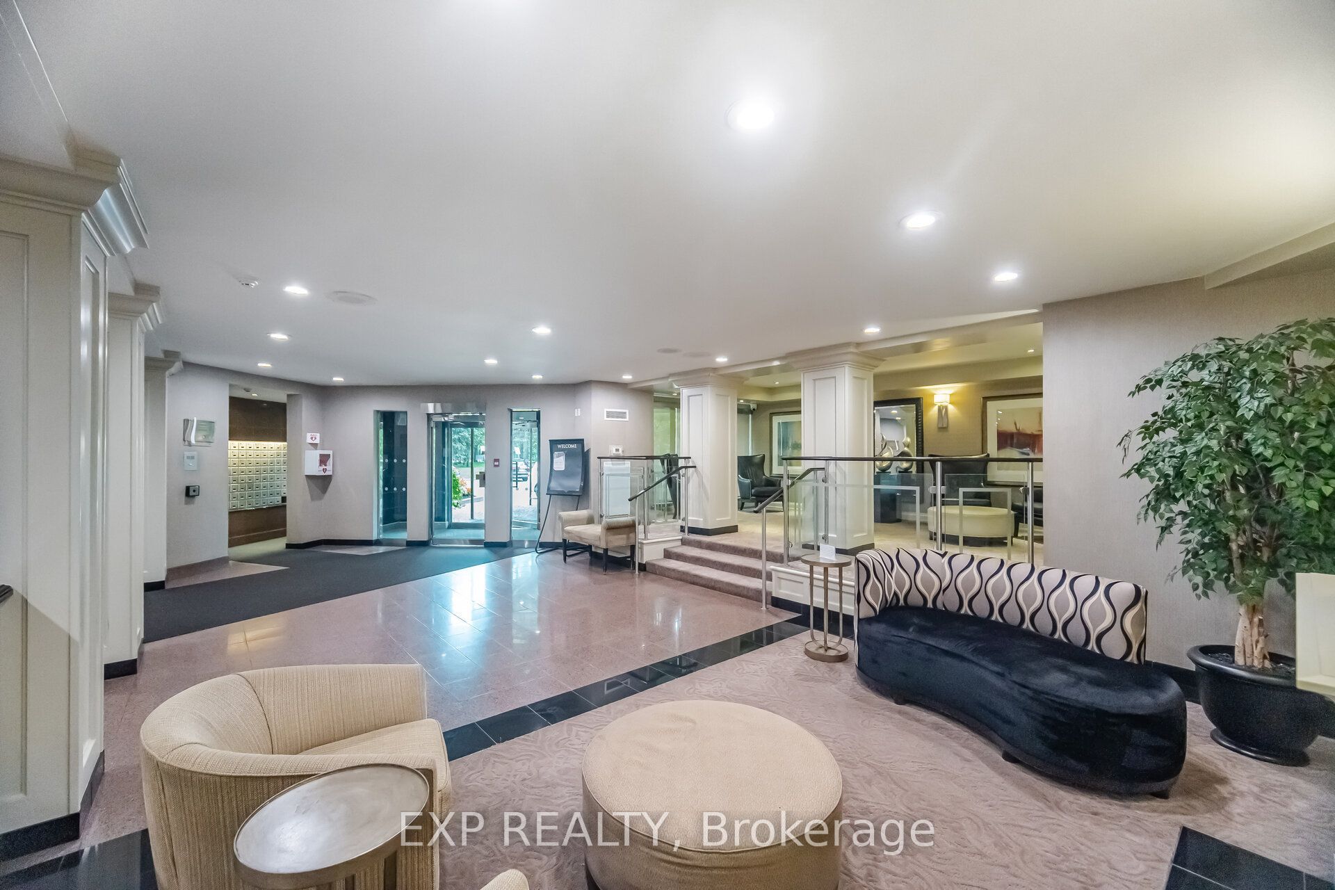 7440 Bathurst Street 410, Vaughan, ON L4J 7K8 photo 3