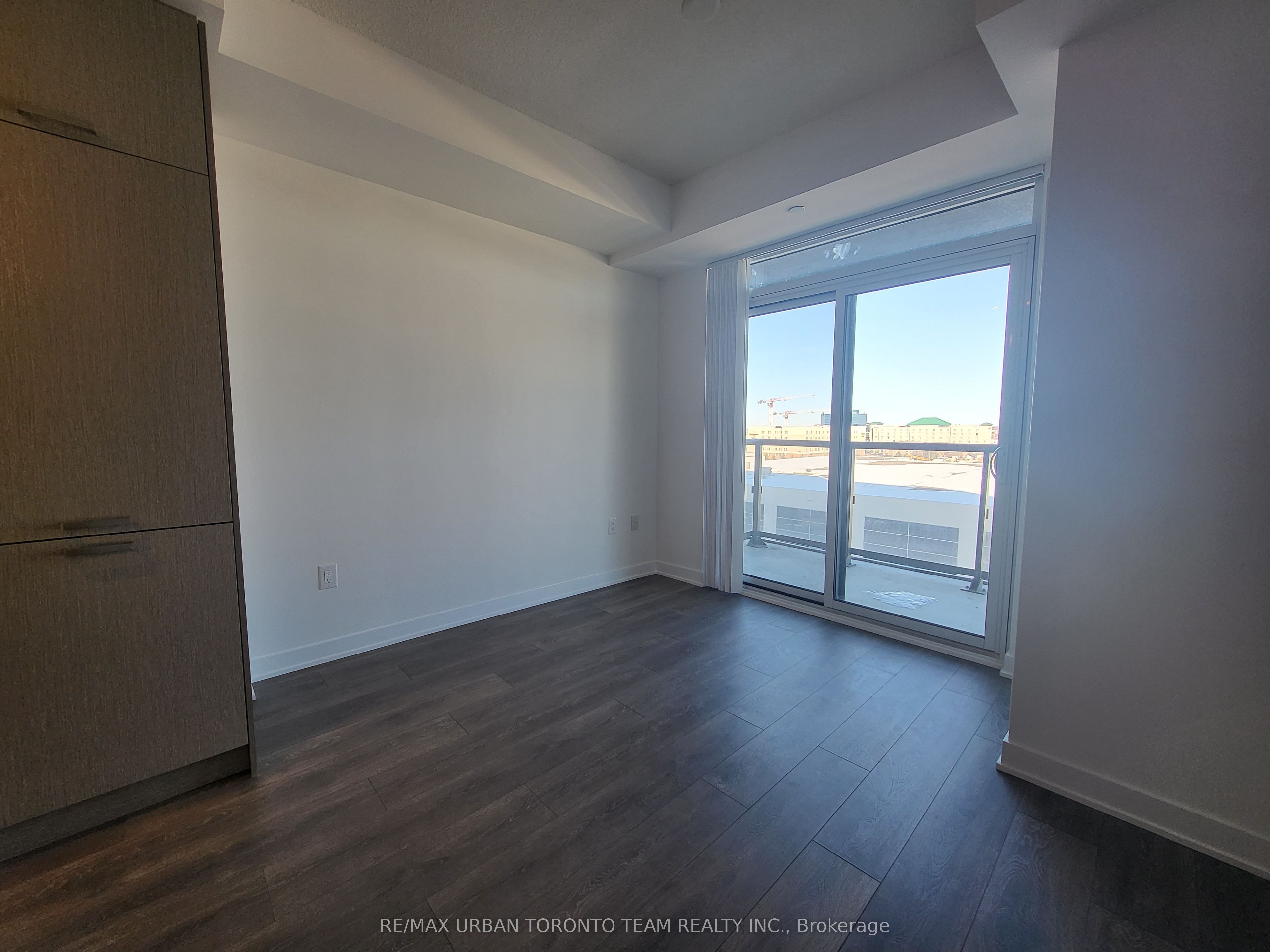 38 Honeycrisp Crescent 601, Vaughan, ON L4K 5C3 photo 5