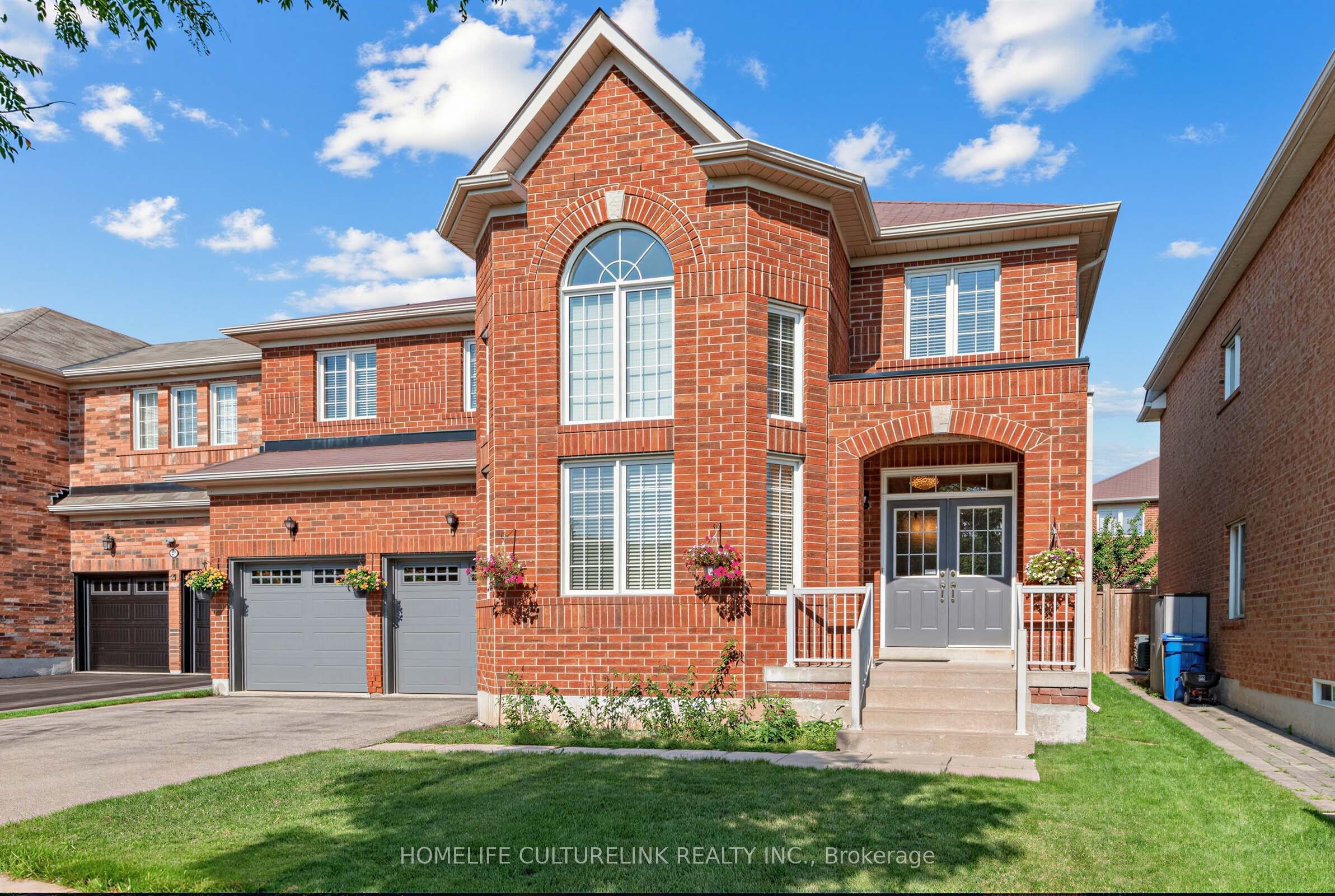 93 Greenwood Road, Whitchurch-Stouffville, ON L4A 0N8 photo 2