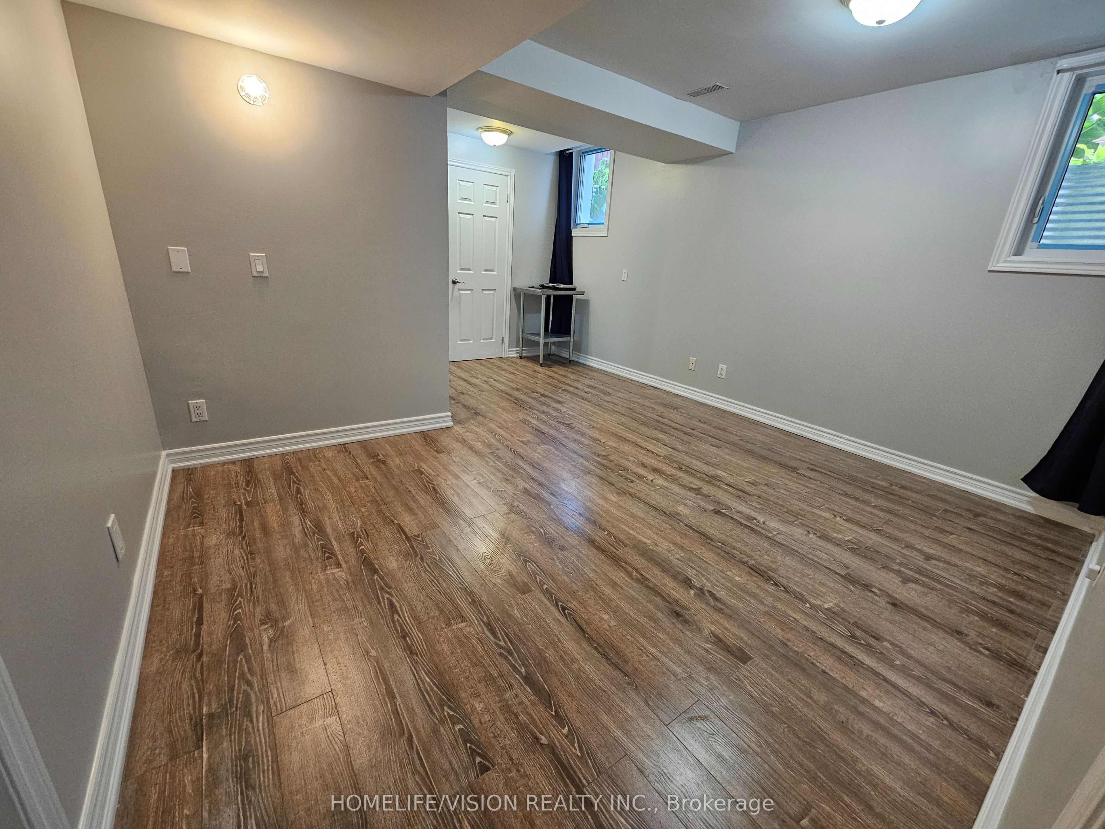 596 Skinner Avenue Lower, Newmarket, ON L3X 2A8 photo 5