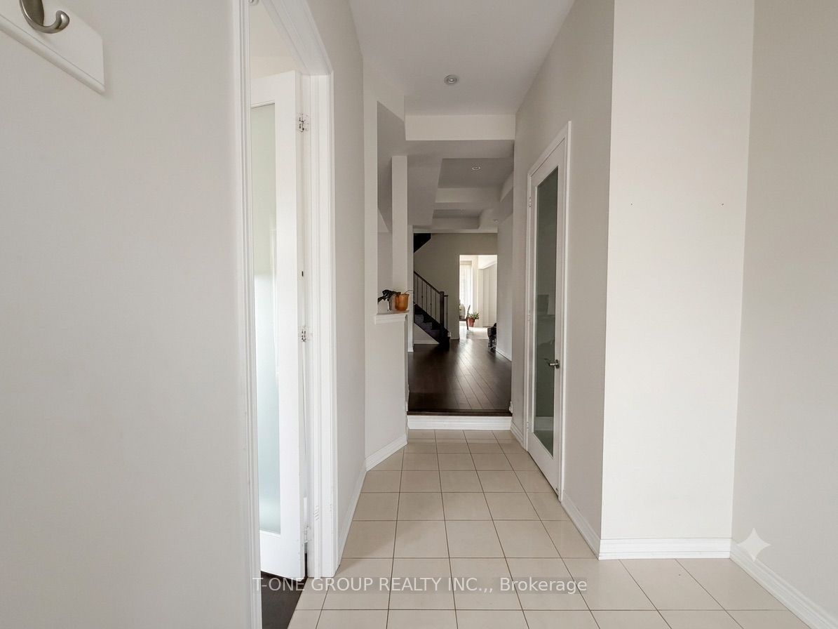 82 Fred Mclaren Boulevard, Markham, ON L6E 0L3 photo 2