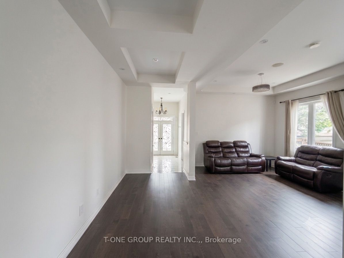 82 Fred Mclaren Boulevard, Markham, ON L6E 0L3 photo 4