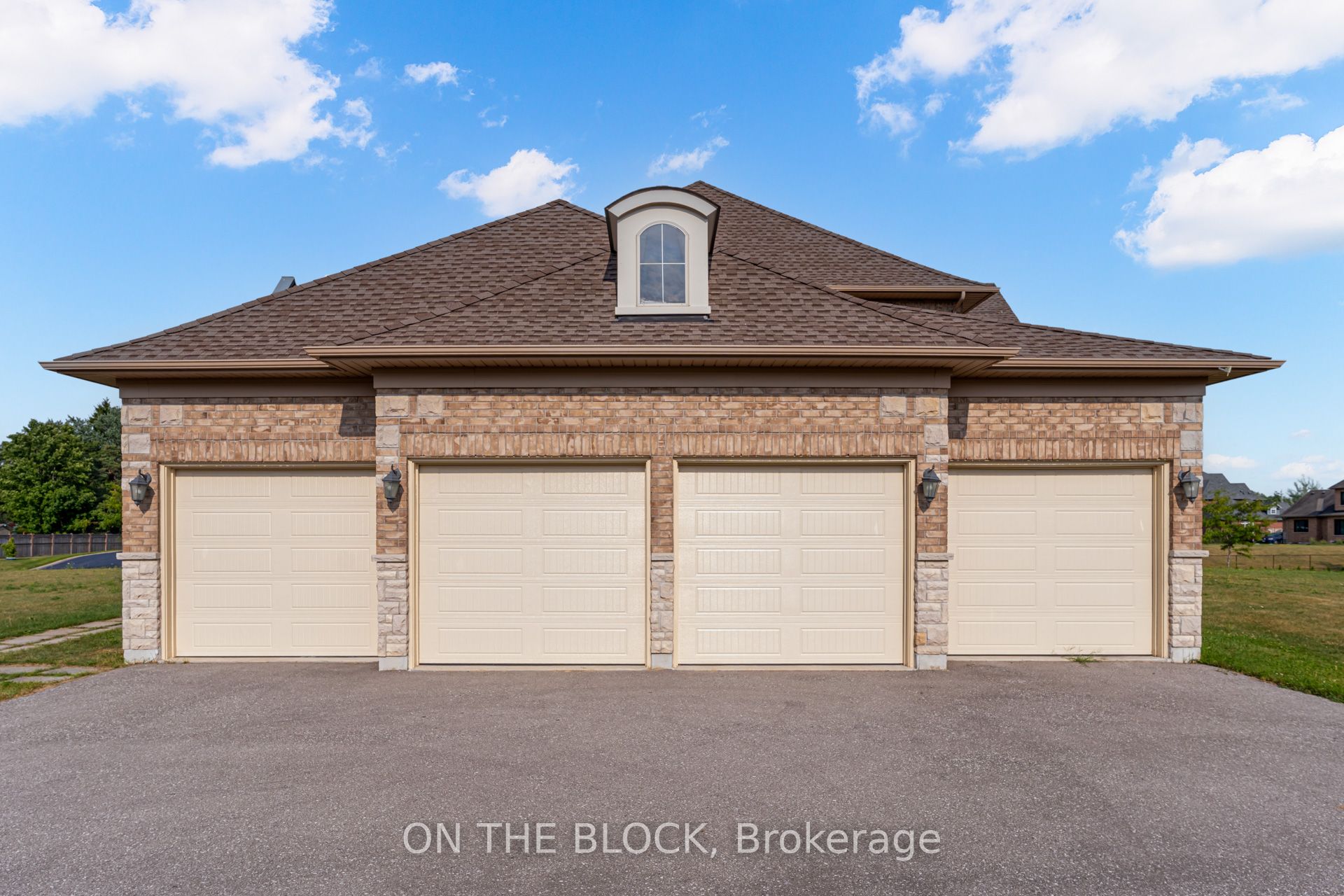 24 Whitewood Drive, Whitchurch-Stouffville, ON L4A 1R9 photo 4