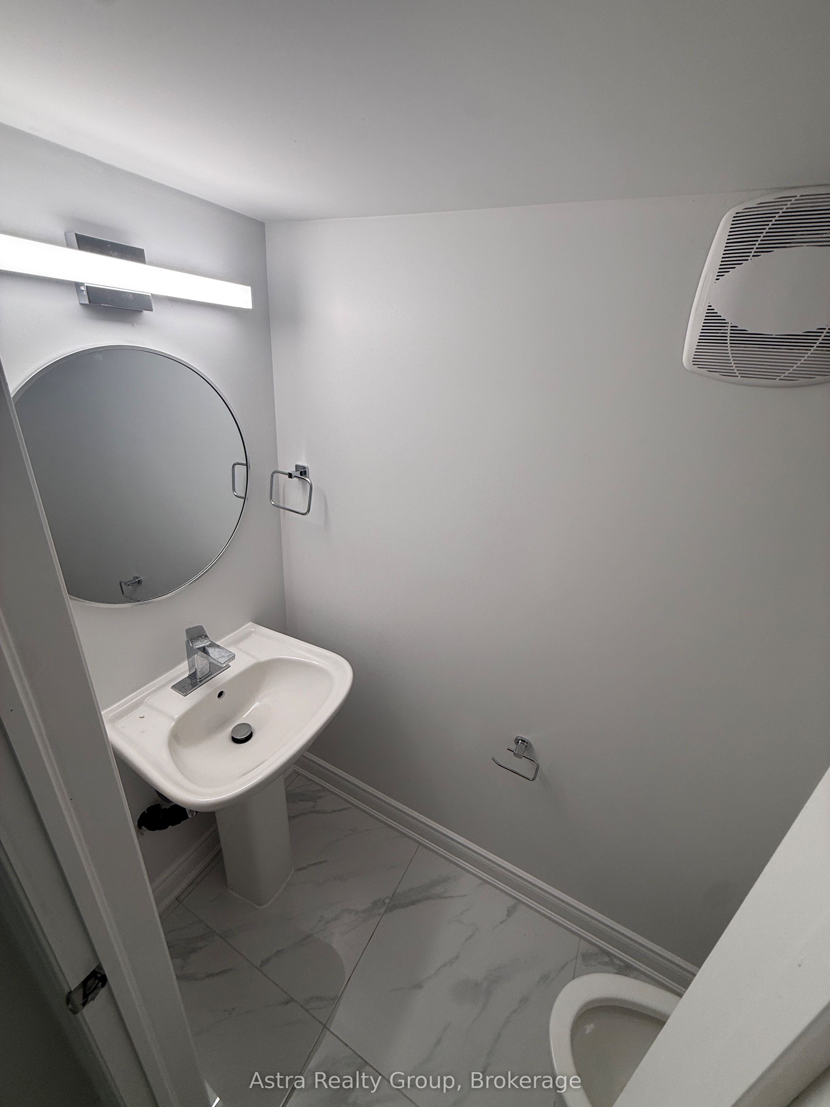 105 Coldwell Bay Circle, Vaughan, ON L4H 5E9 photo 5