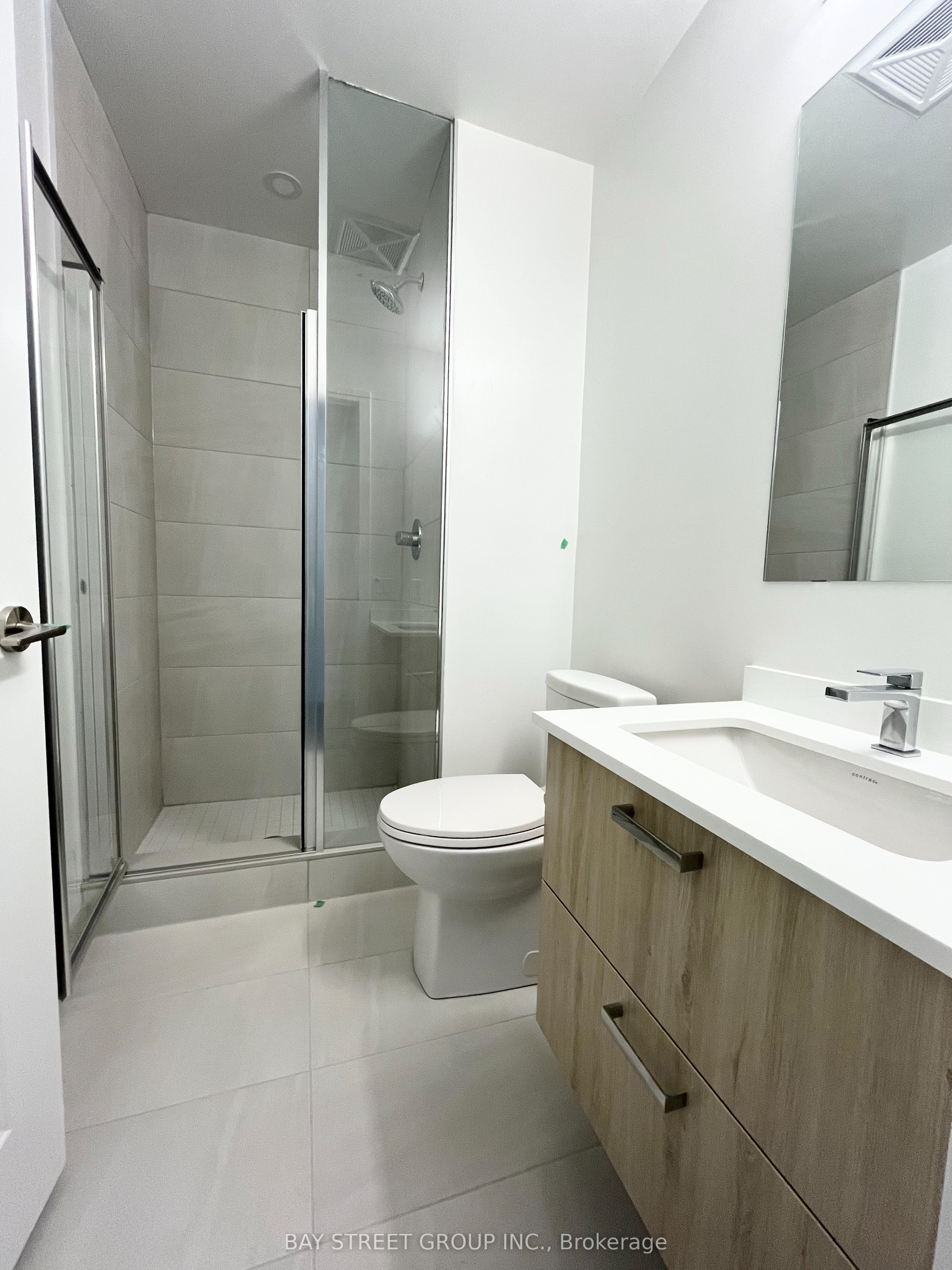 50 Upper Mall Way B1508, Vaughan, ON L4J 0B8 photo 5