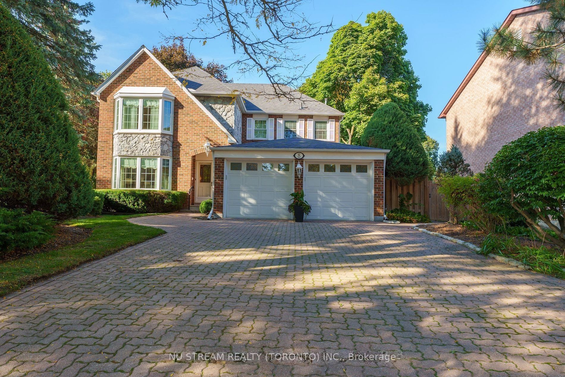 8 Roverdale Court, Markham, ON L3R 7K7