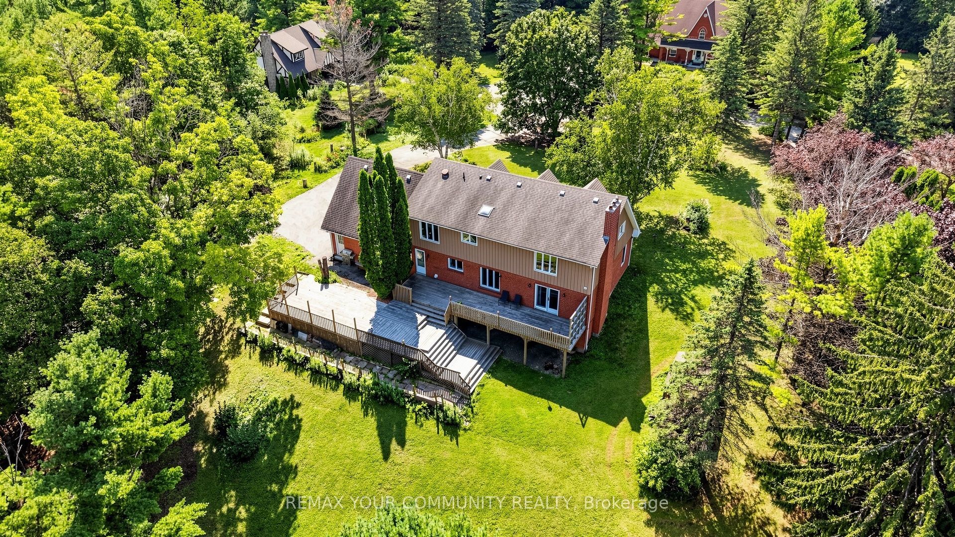 243 Ridge Road, Aurora, ON L4G 0M3 photo 3