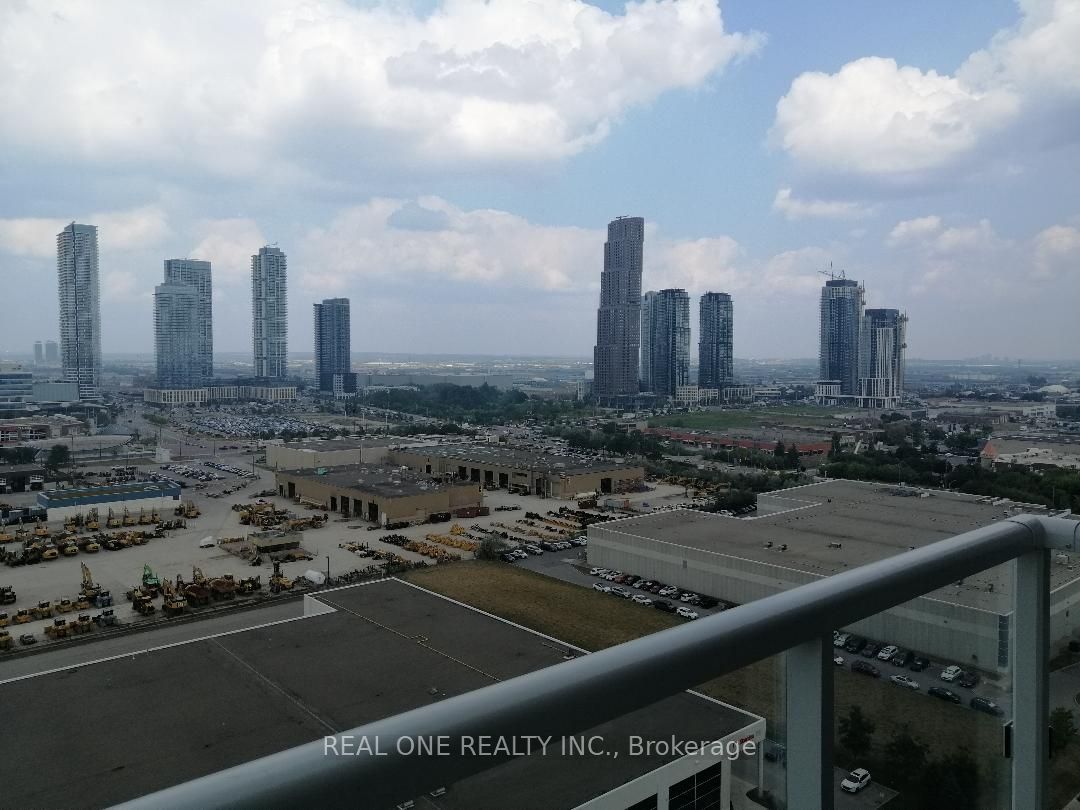 38 Honeycrisp Crescent 2001, Vaughan, ON L4K 0M8 photo 3