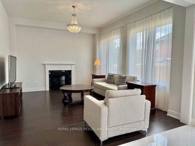 12 Sikura Circle, Aurora, ON L4G 3Y8 photo 4