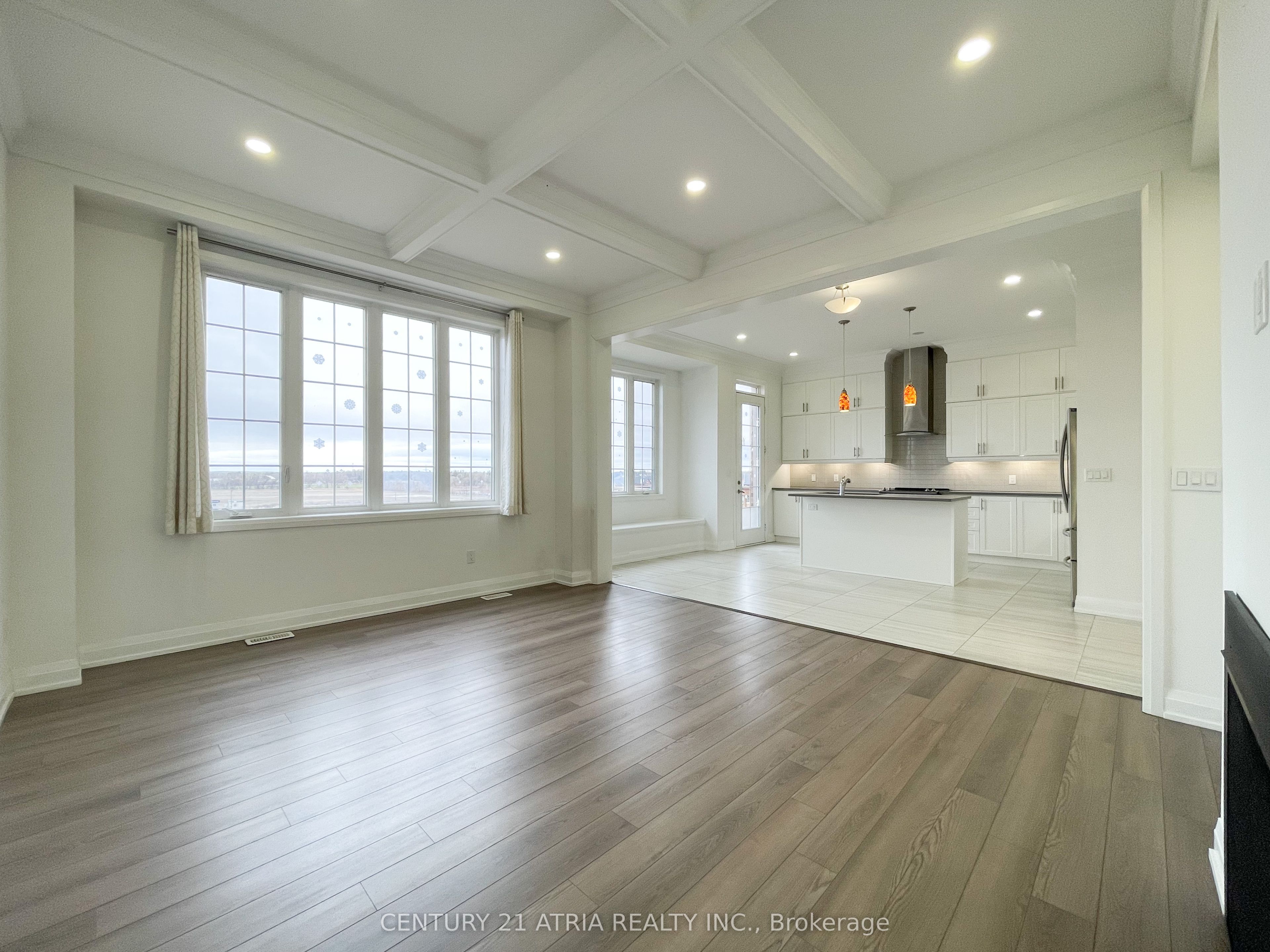 20 Frank Kelly Drive, East Gwillimbury, ON L9N 0V2 photo 2