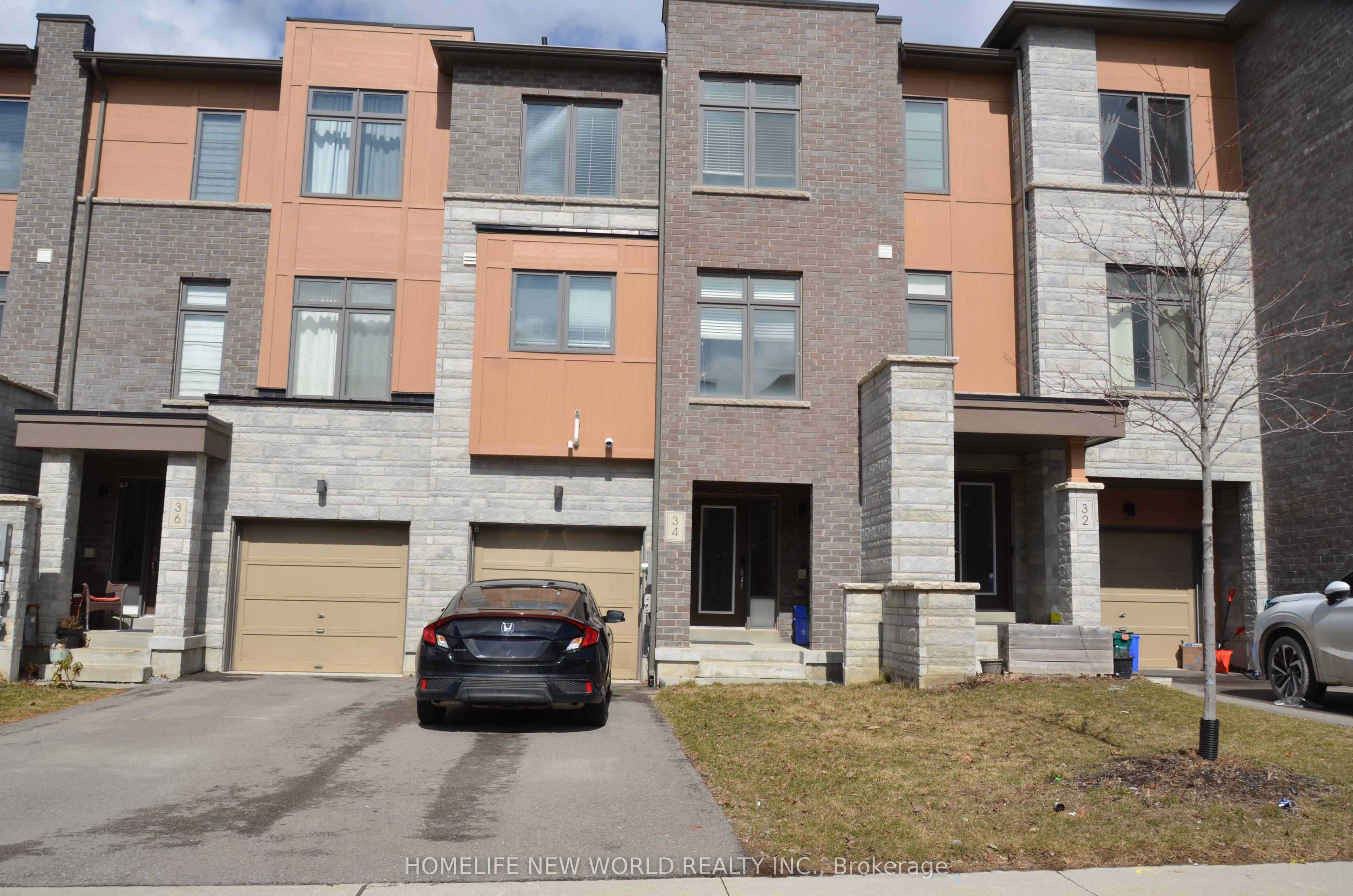 34 Vantage Loop, Newmarket, ON L3X 0K6