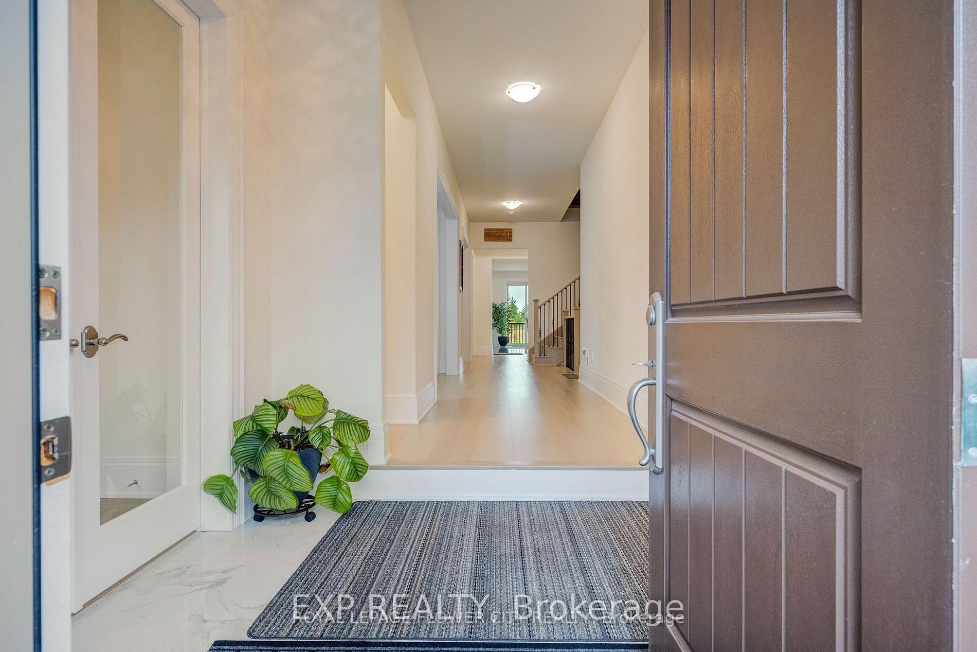 20 Seraville Street, Vaughan, ON L3L 0H1 photo 2