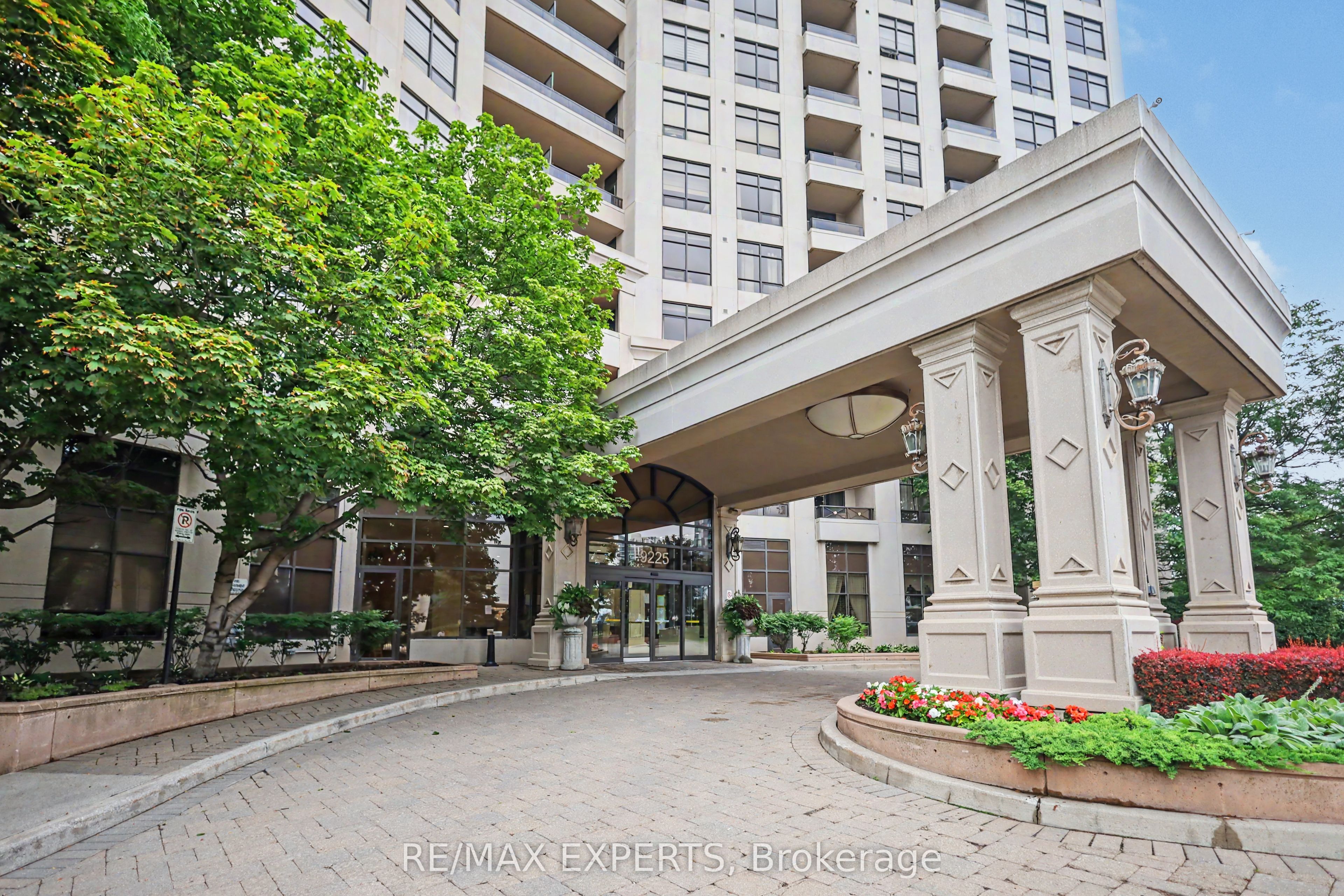 9225 Jane Street 614, Vaughan, ON L6A 0J7 photo 2
