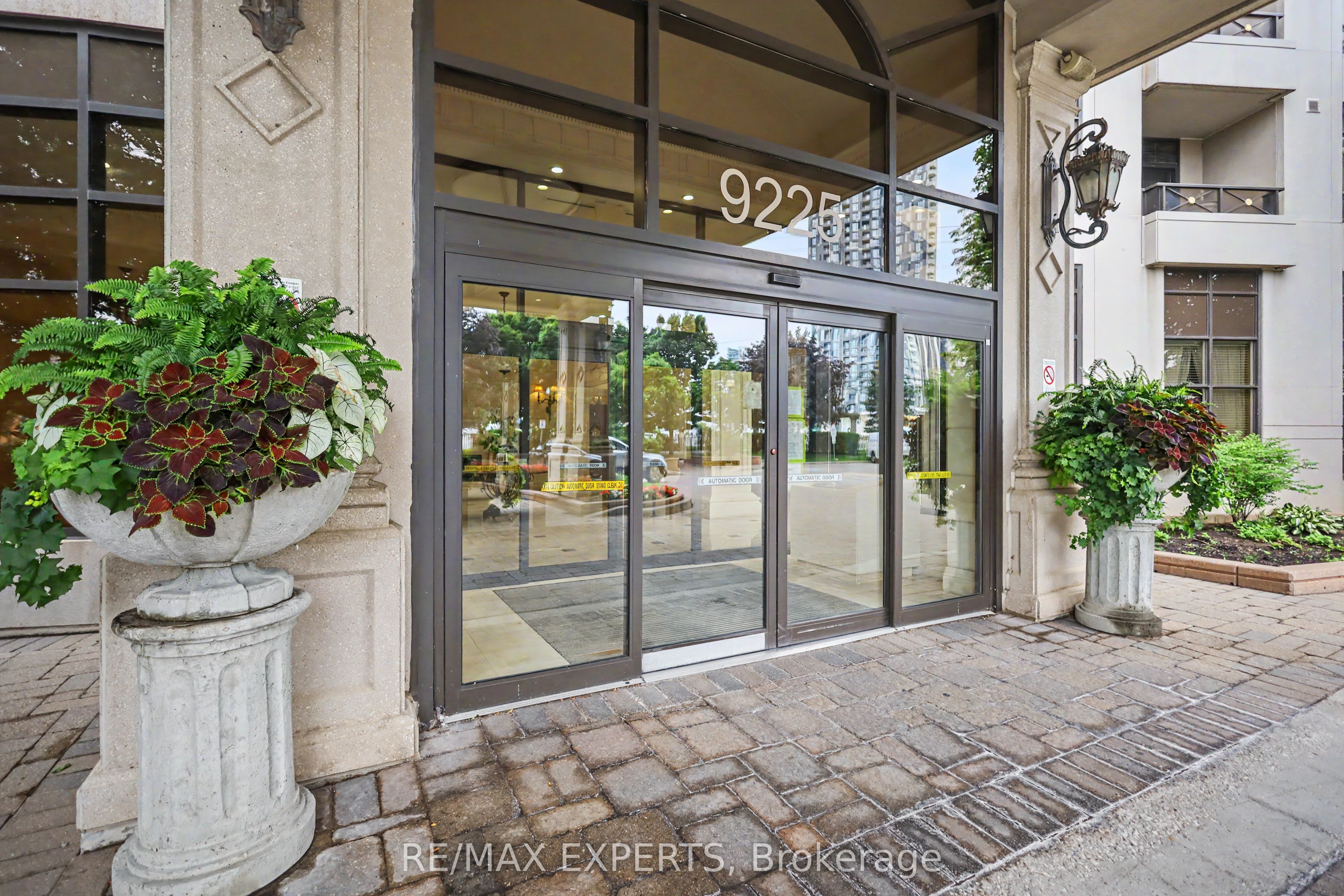 9225 Jane Street 614, Vaughan, ON L6A 0J7 photo 4