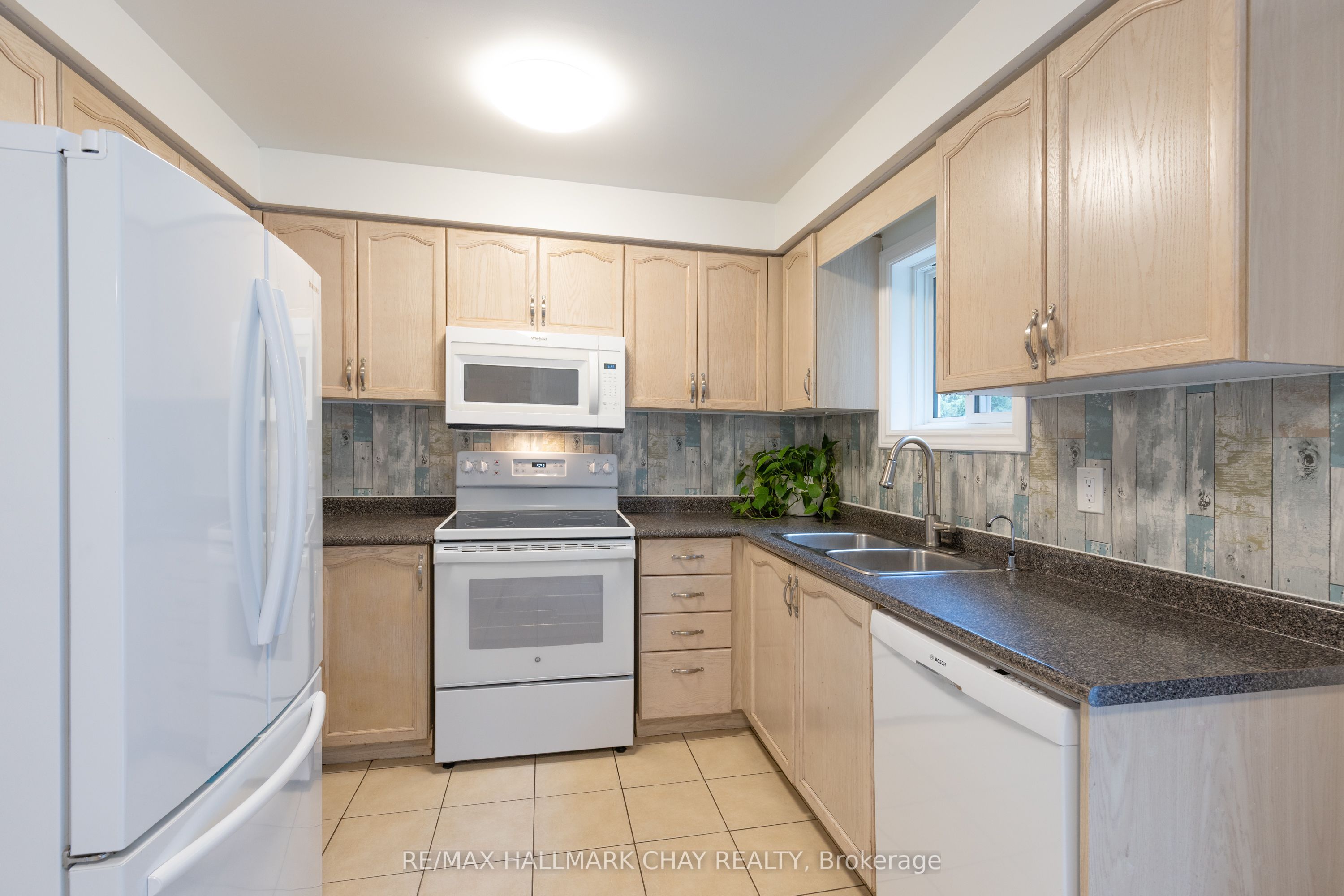 11 Dugdale Avenue, New Tecumseth, ON L0G 1A0 photo 4