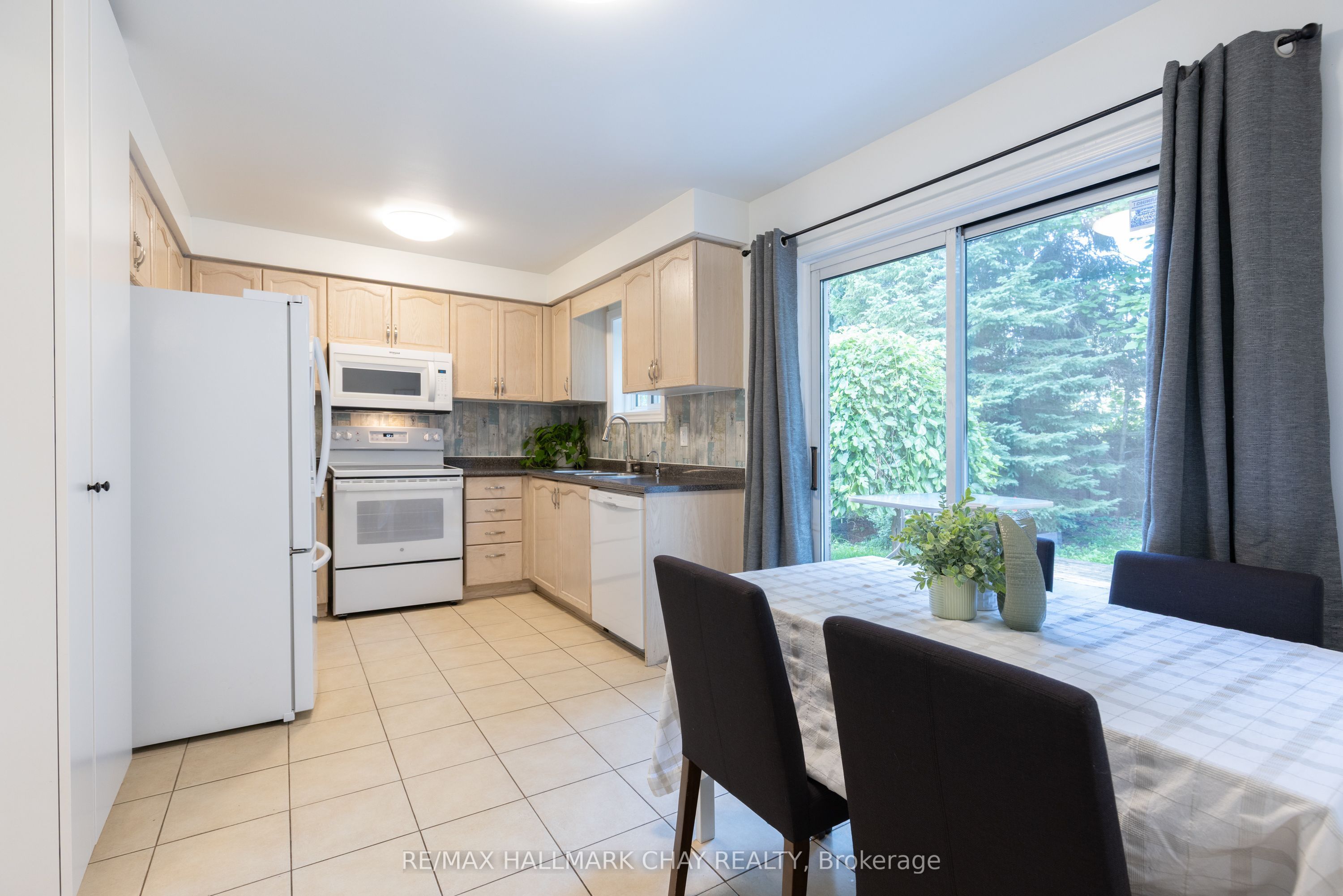 11 Dugdale Avenue, New Tecumseth, ON L0G 1A0 photo 5