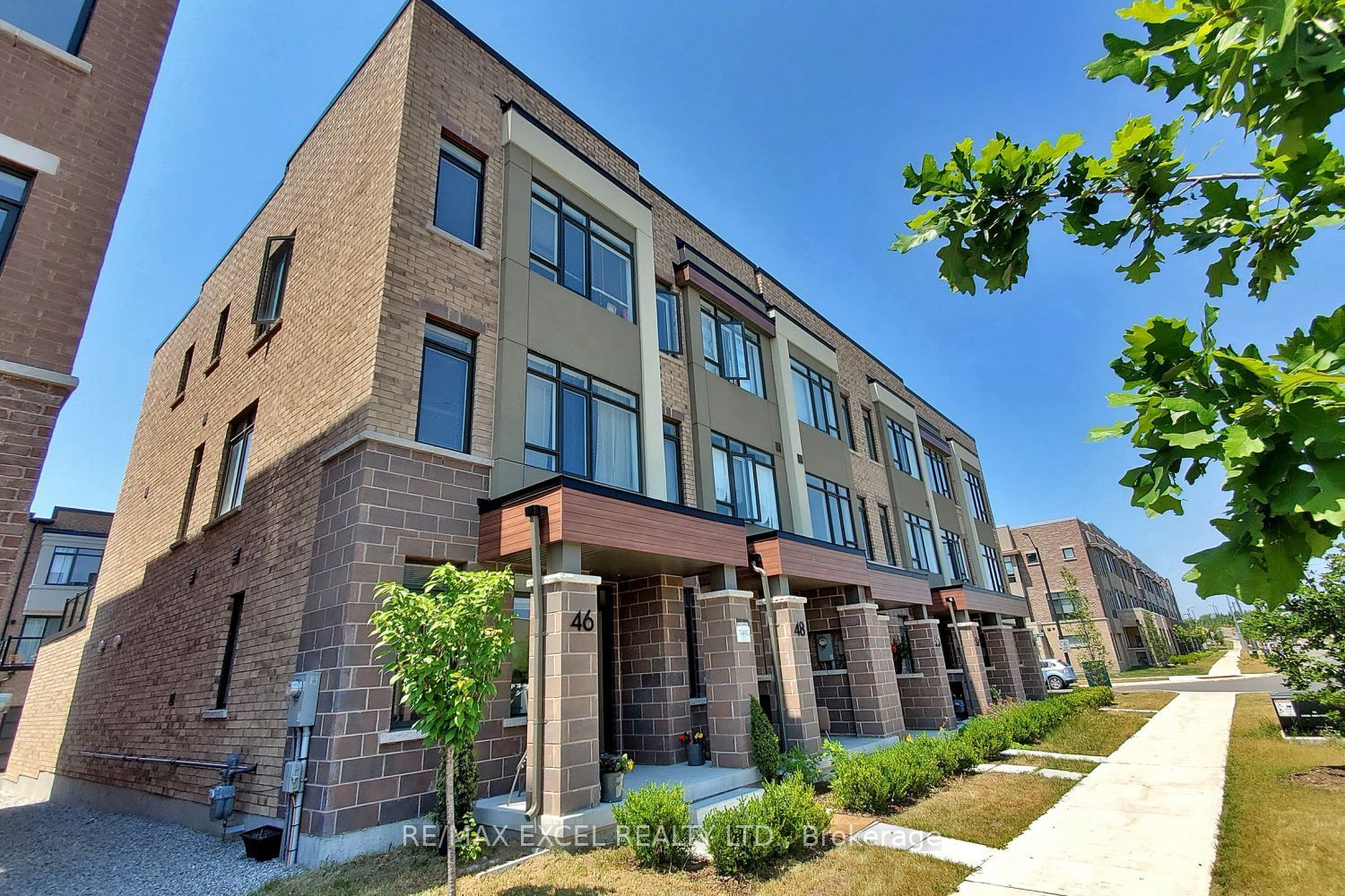 46 Troon Avenue, Vaughan, ON L6A 4Z2 photo 2