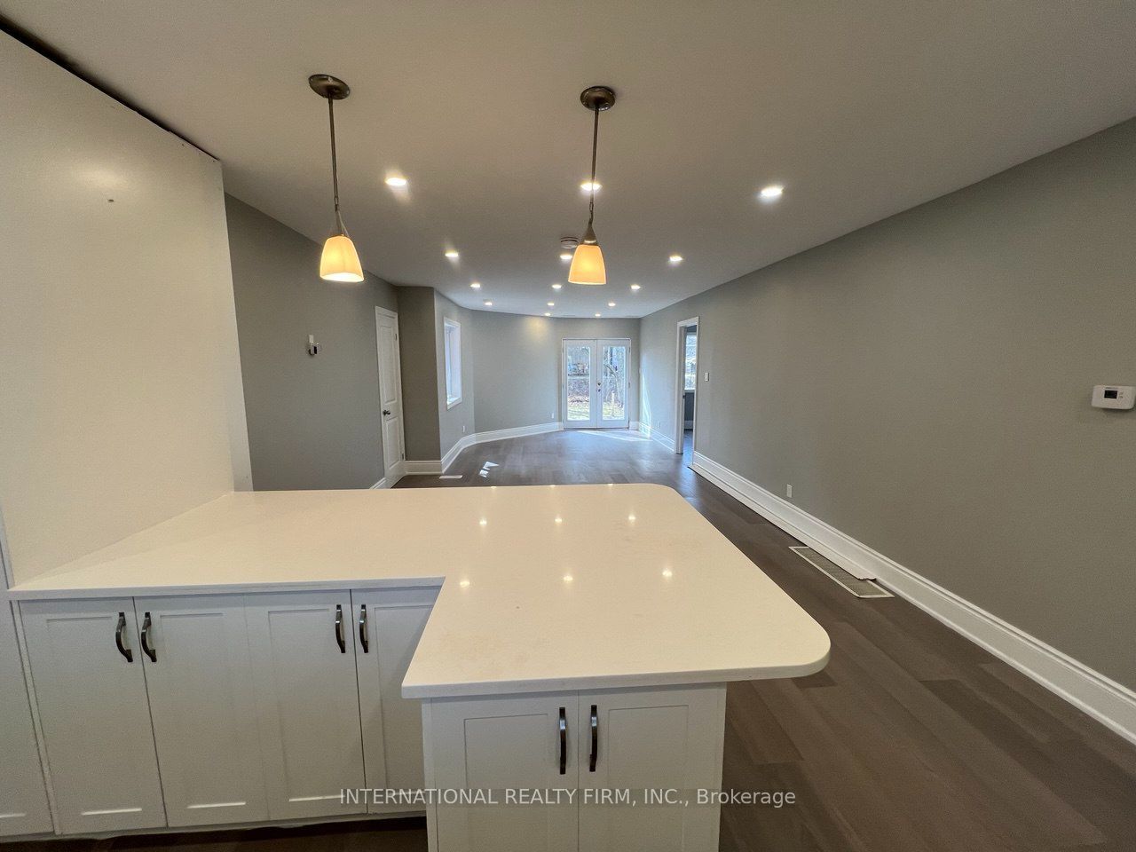 73 Murray Drive 101, Aurora, ON L4G 2C2 photo 2