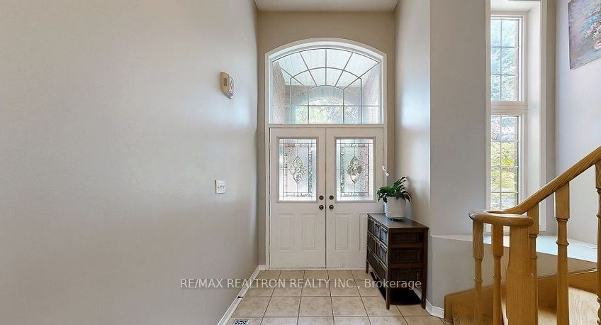 215 Drummond Drive, Vaughan, ON L6A 3C1 photo 4