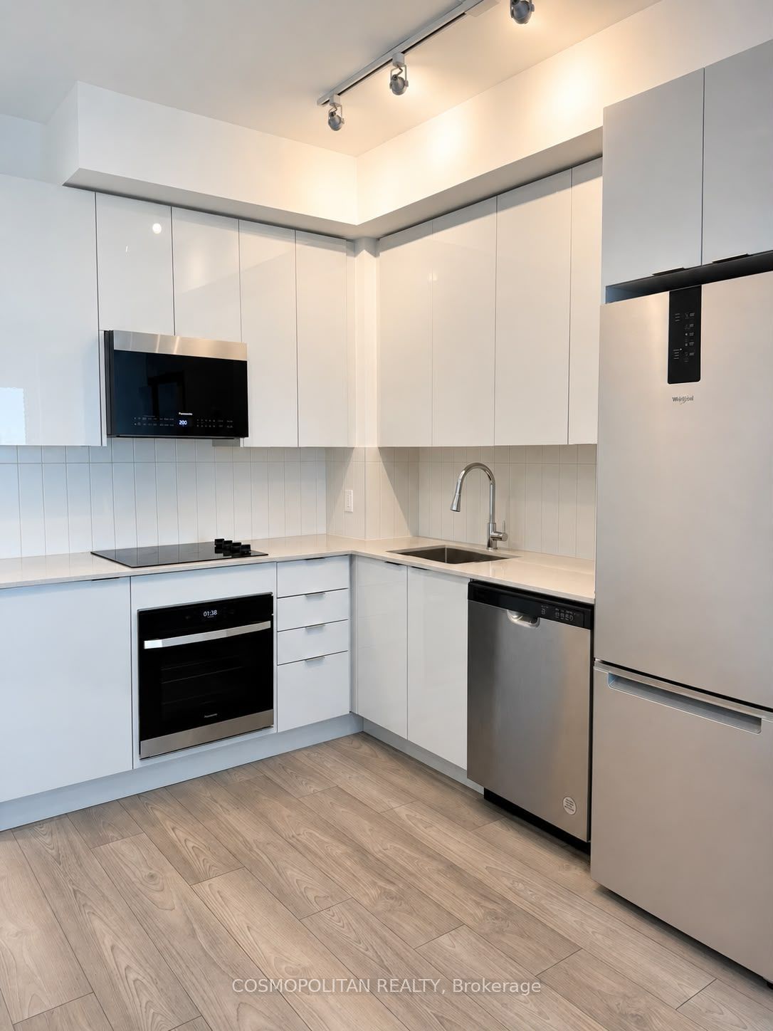 10 Abeja Street 2014, Vaughan, ON L4K 0R4 photo 2
