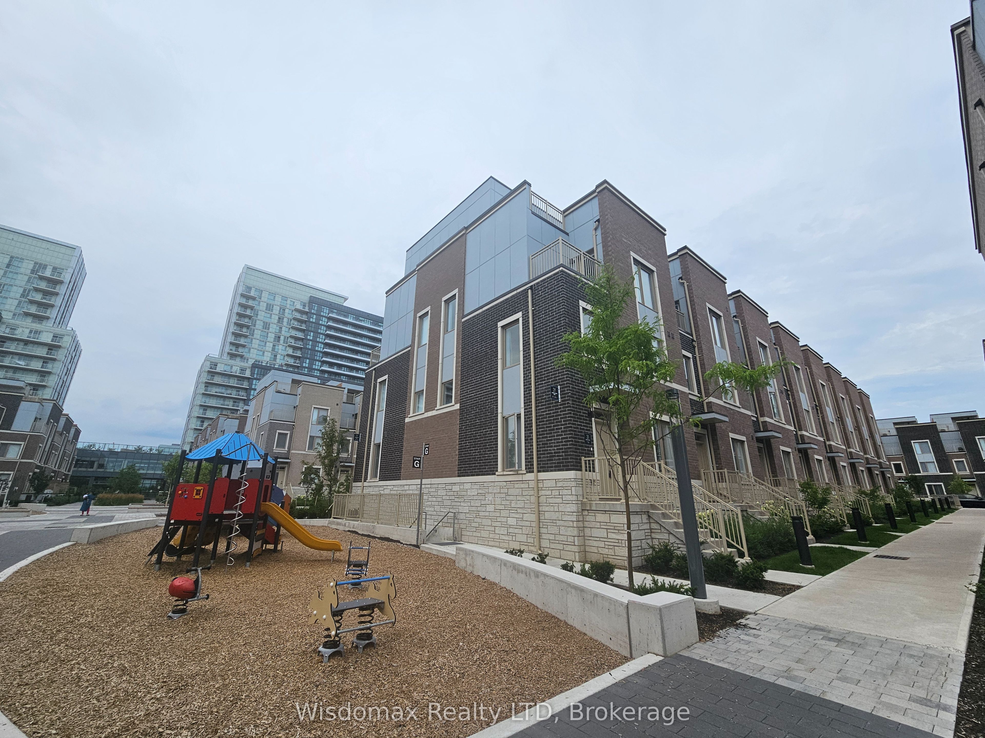 31 ALMOND BLOSSOM Mews S TH 141, Vaughan, ON L4K 0N7 photo 2