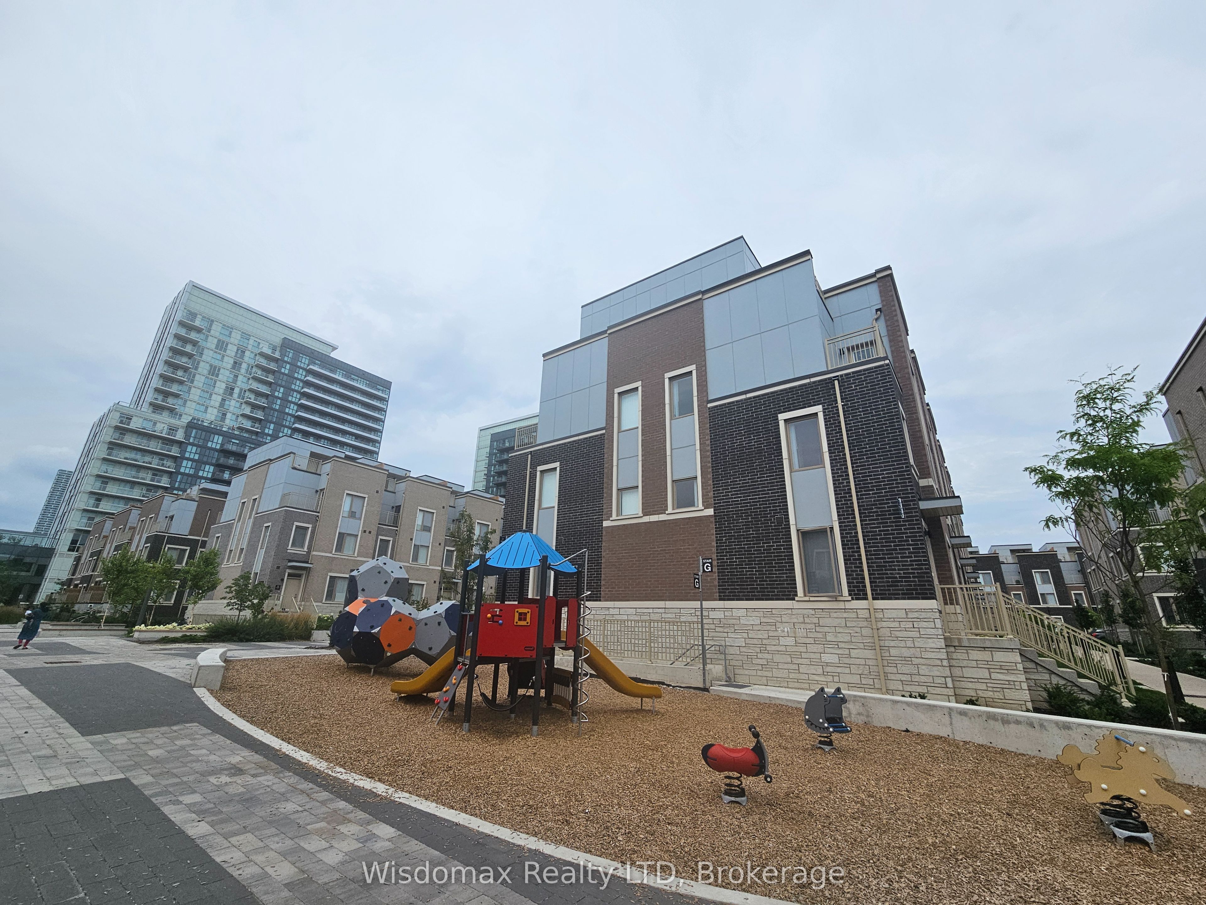 31 ALMOND BLOSSOM Mews S TH 141, Vaughan, ON L4K 0N7 photo 3