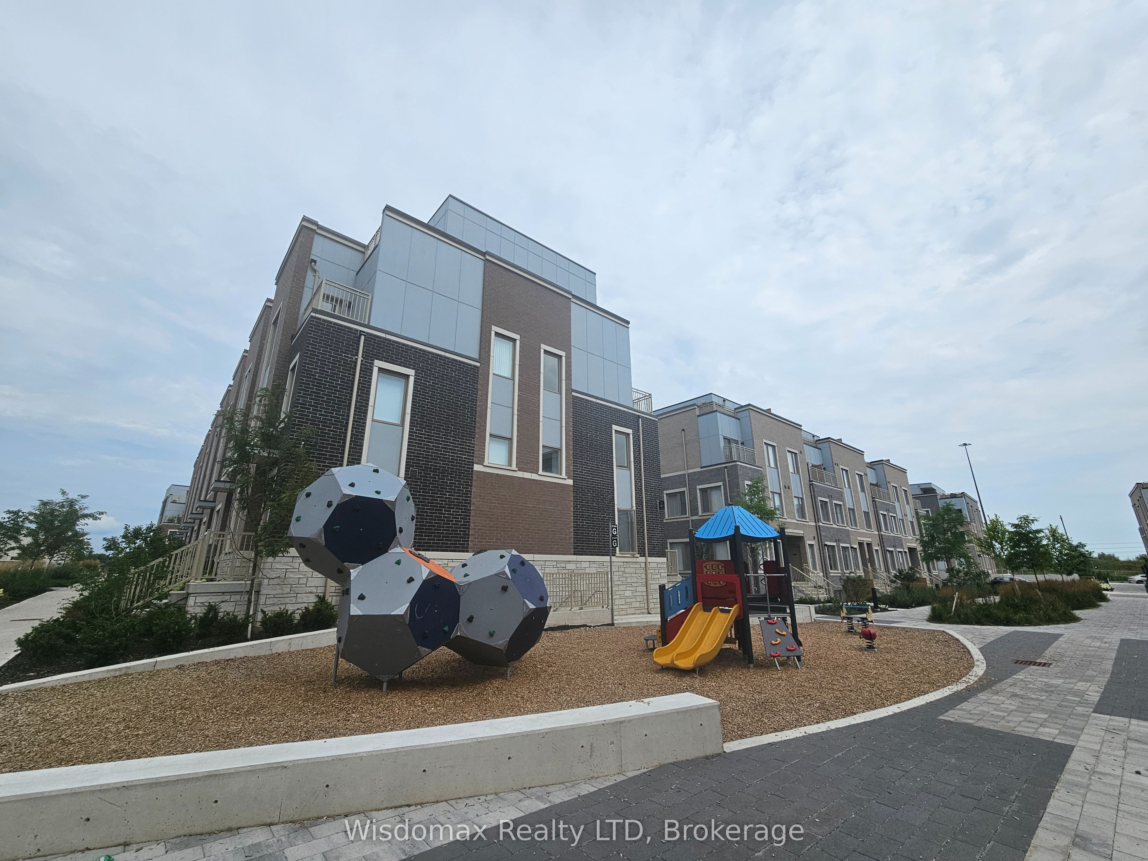 31 ALMOND BLOSSOM Mews S TH 141, Vaughan, ON L4K 0N7 photo 4